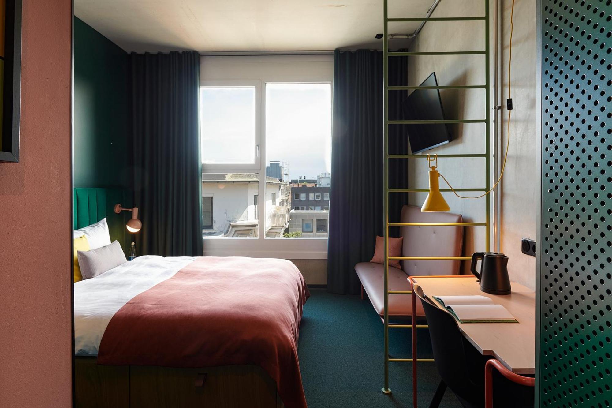 Standard Double Room - Photo 4