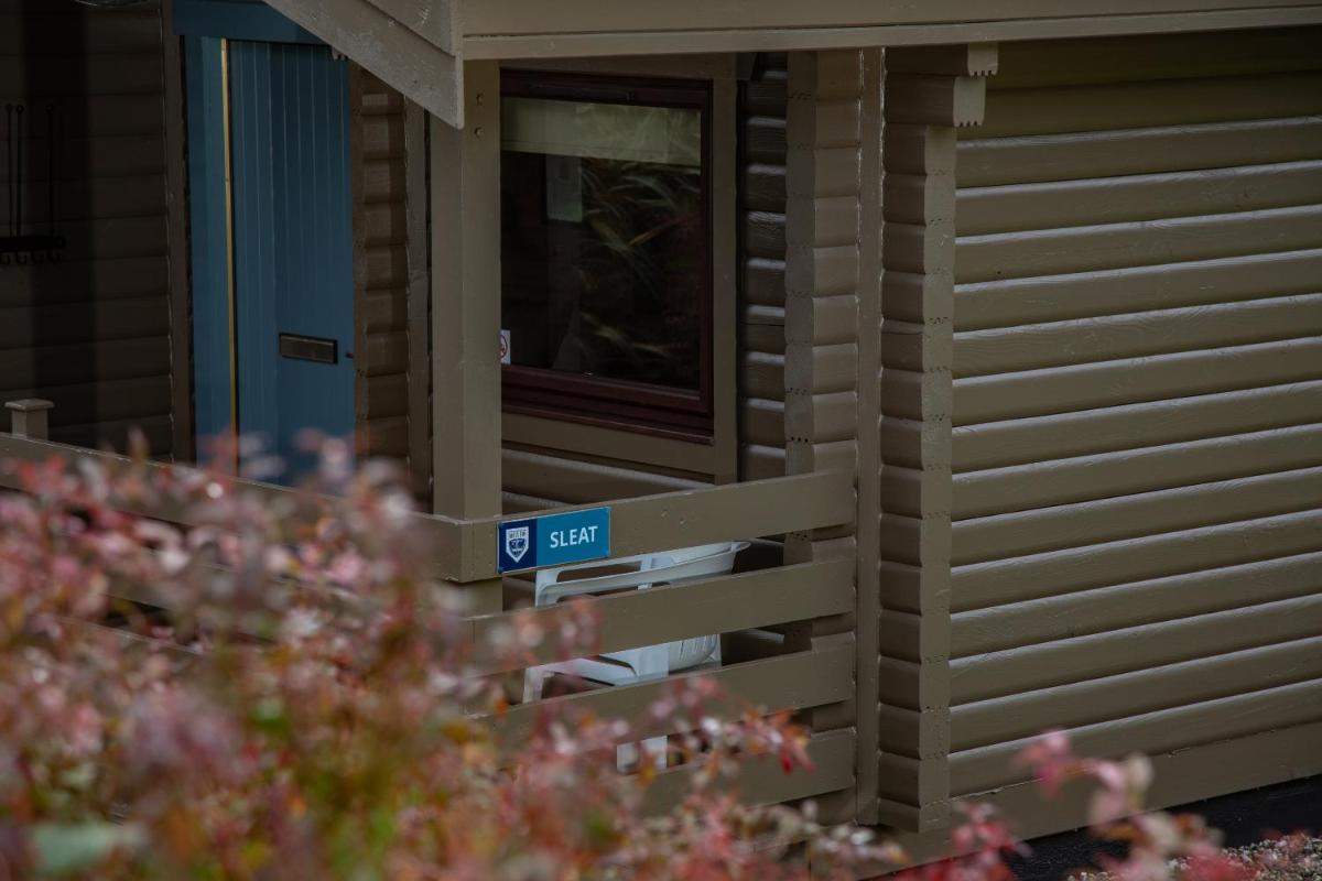 Two-Bedroom Chalet (Not Dog Friendly) photo 2