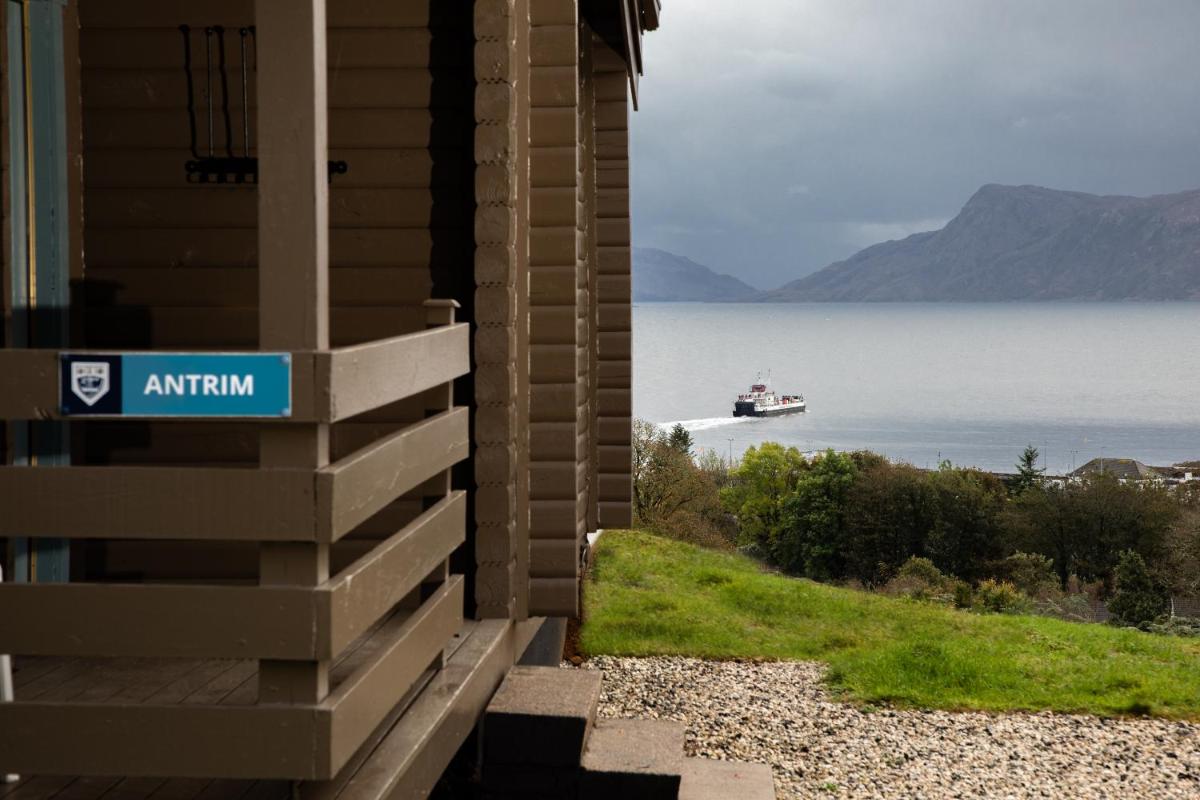 Apartment with Lake View (Not Dog Friendly) photo 2