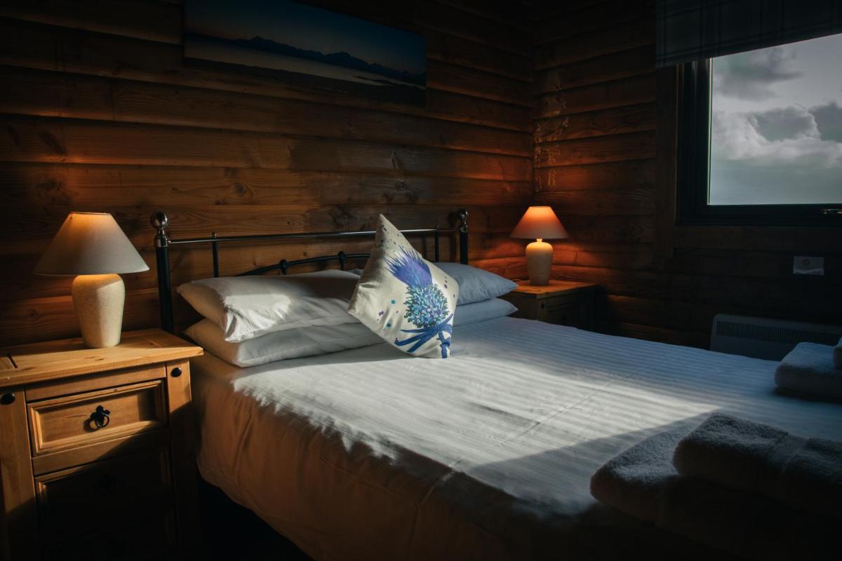Two-Bedroom Chalet (Dog Friendly) photo 2