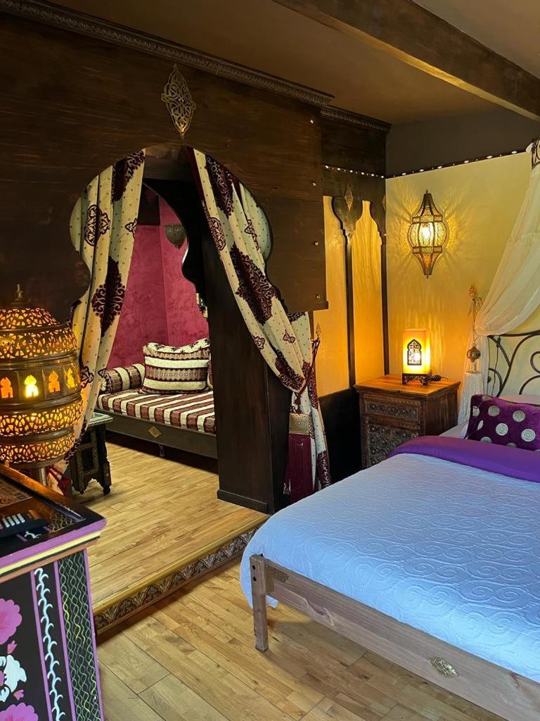 Deluxe Family Suite - Photo 1