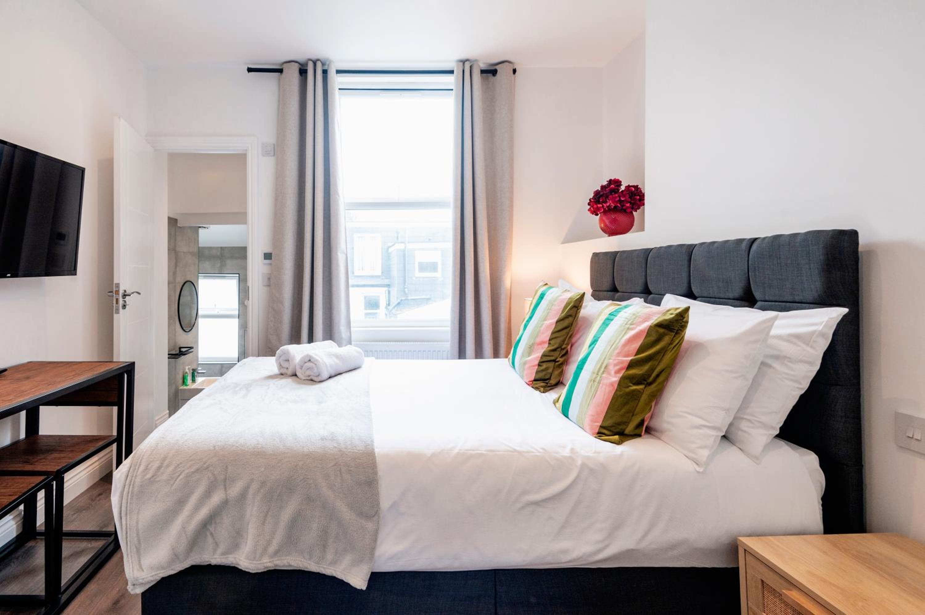 Studio Apartment photo 2