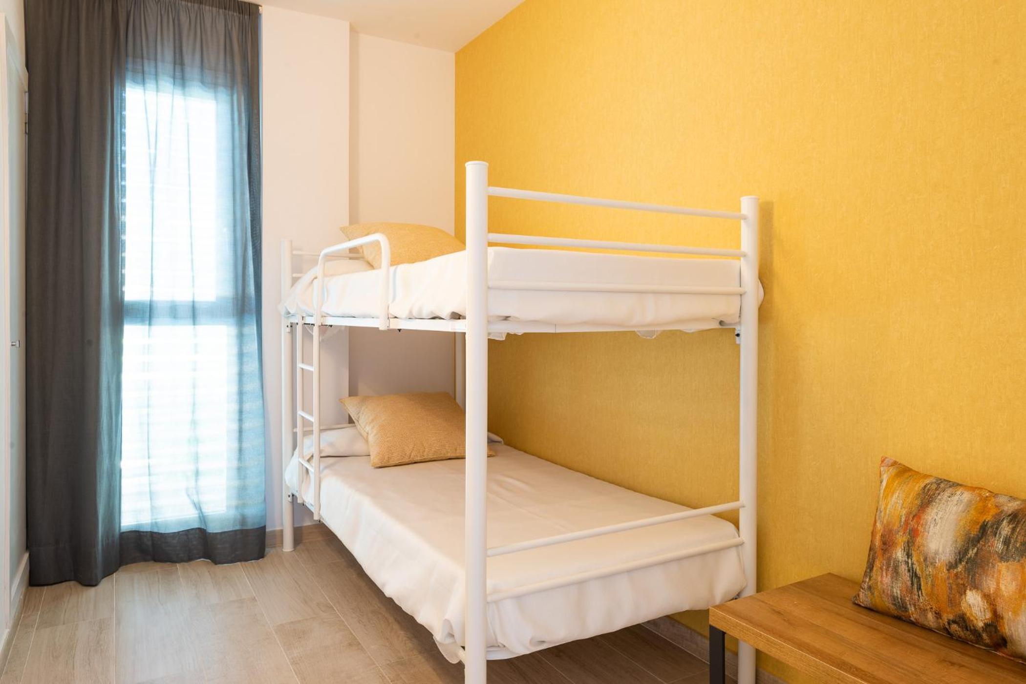Two-Bedroom Apartment with Balcony photo 2