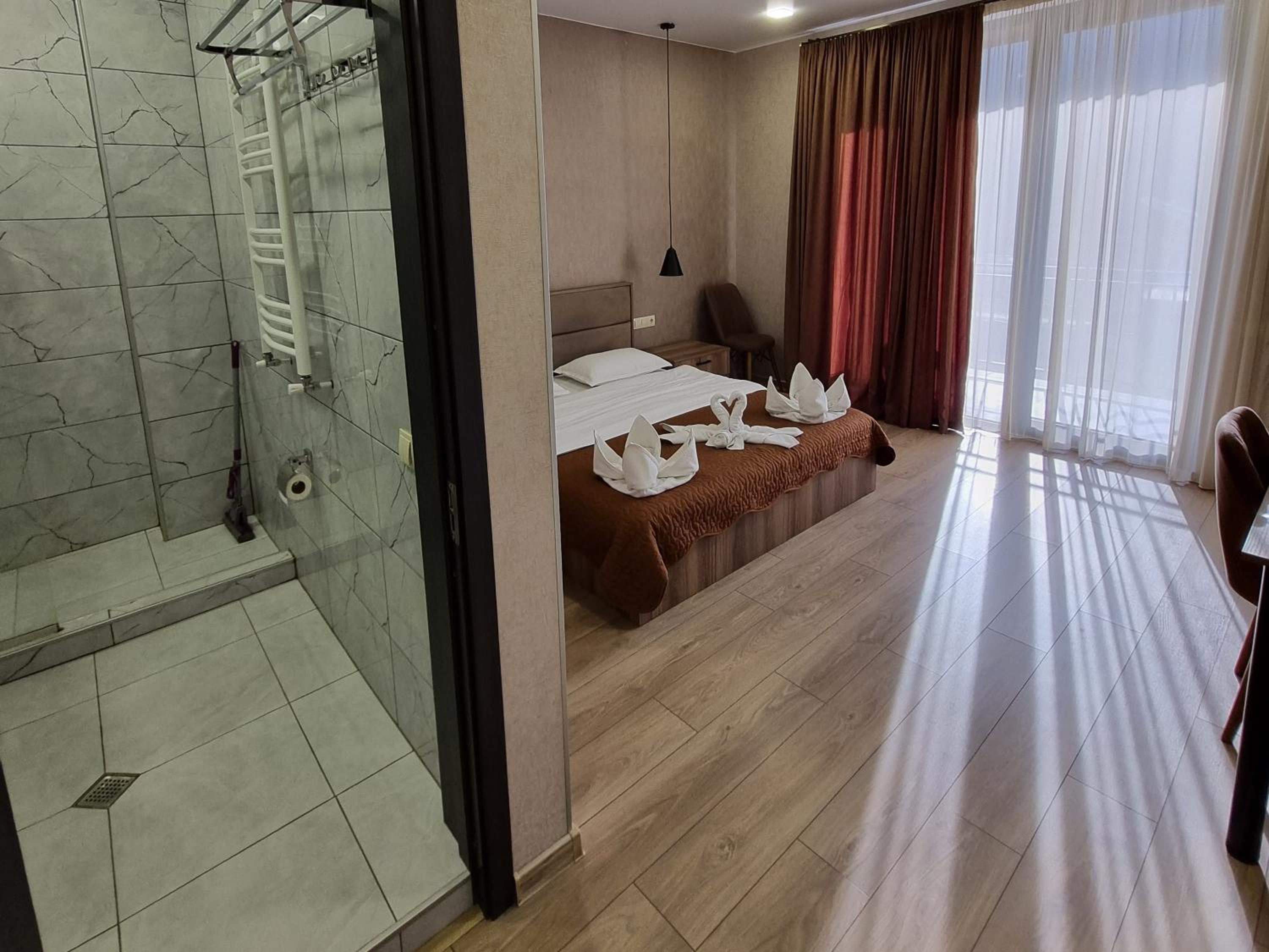Double Room with Mountain View