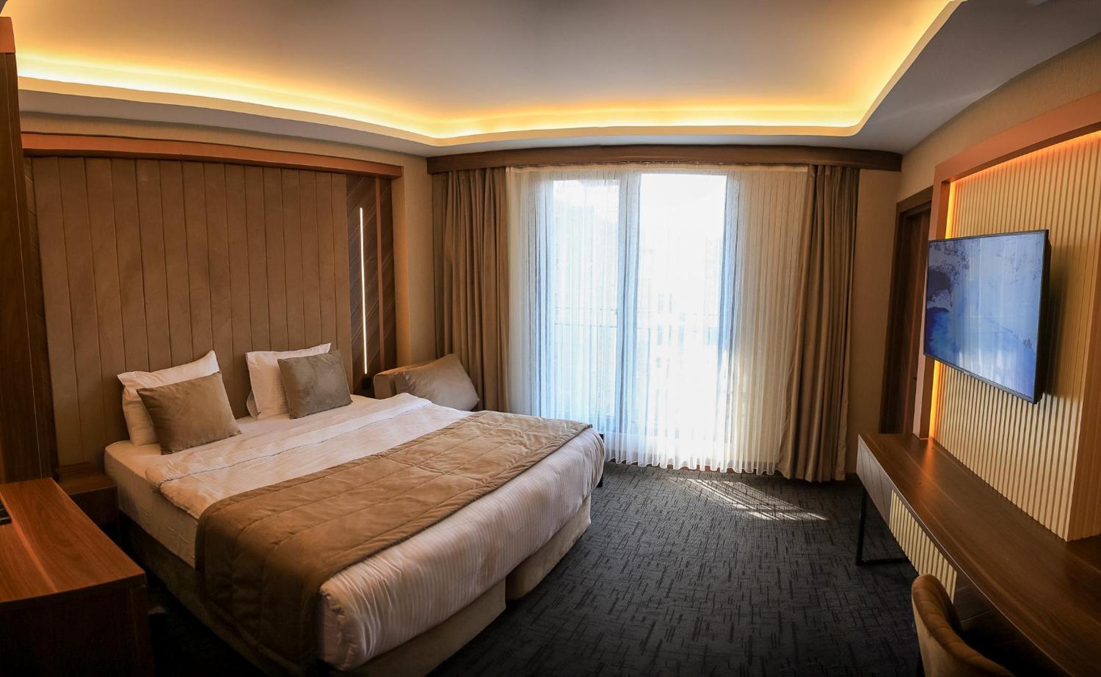 Double Room with Spa Bath photo 1