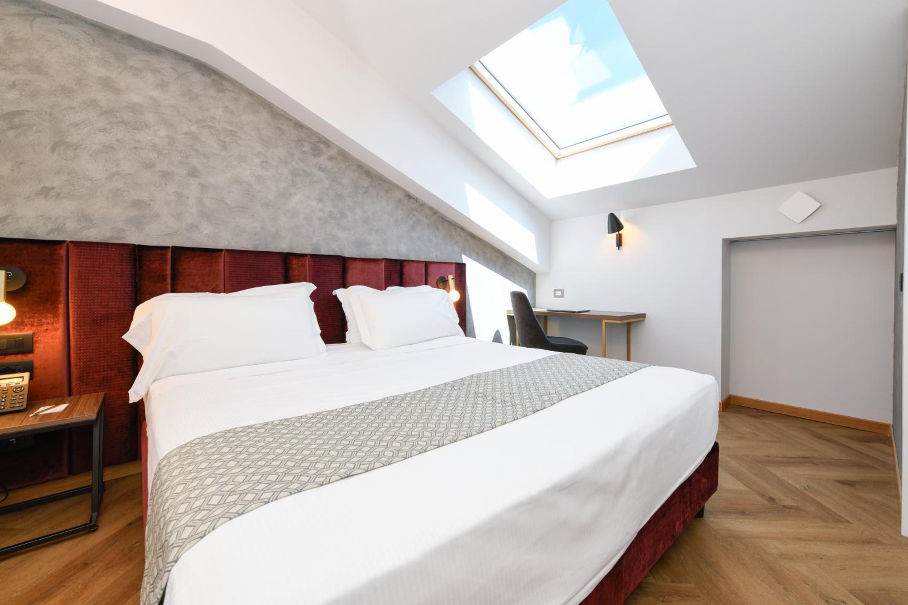 Standard Double Room - Photo 1