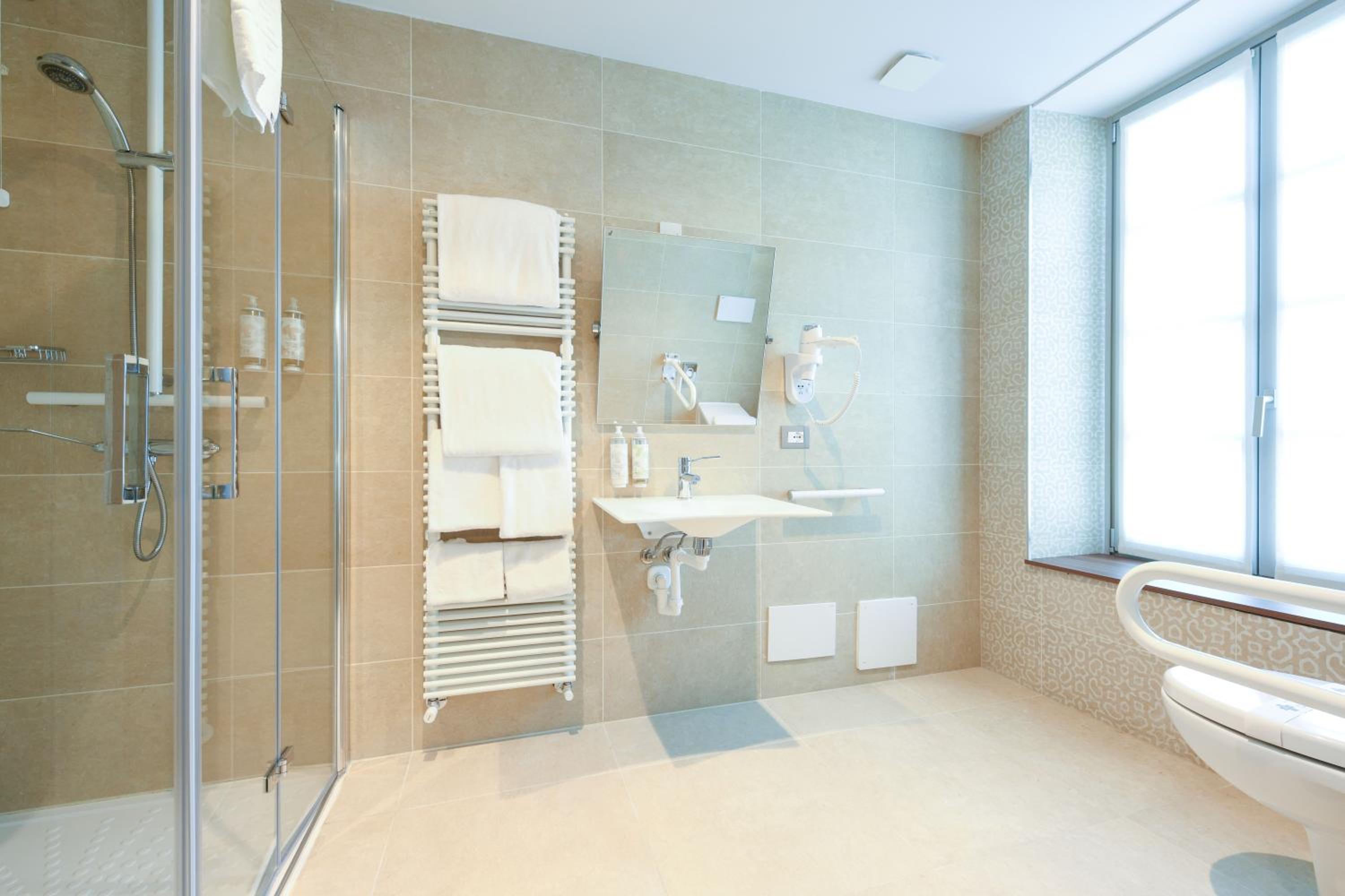 Double Room - Disability Access - Photo 3