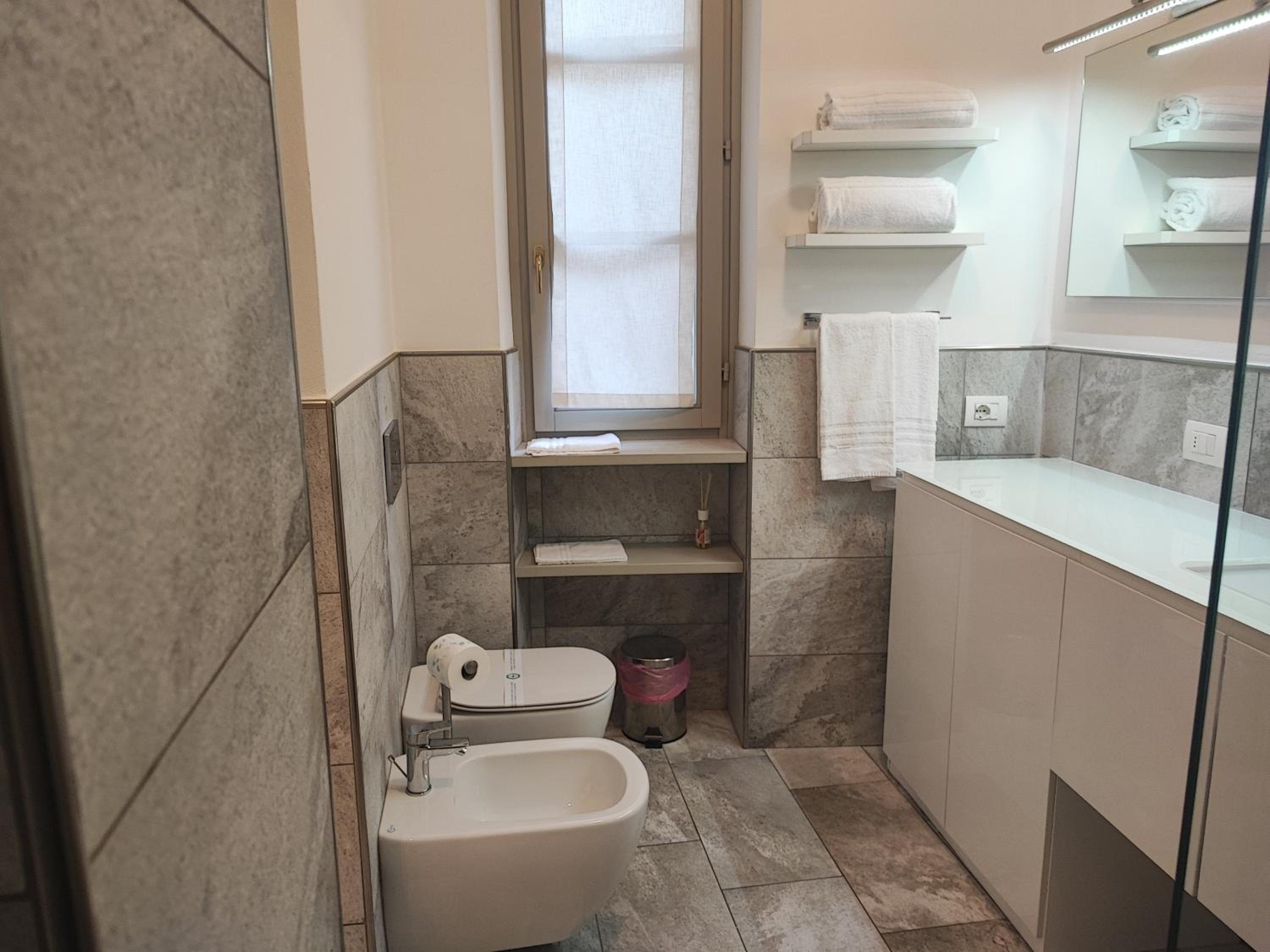 One-Bedroom Suite - Photo 15