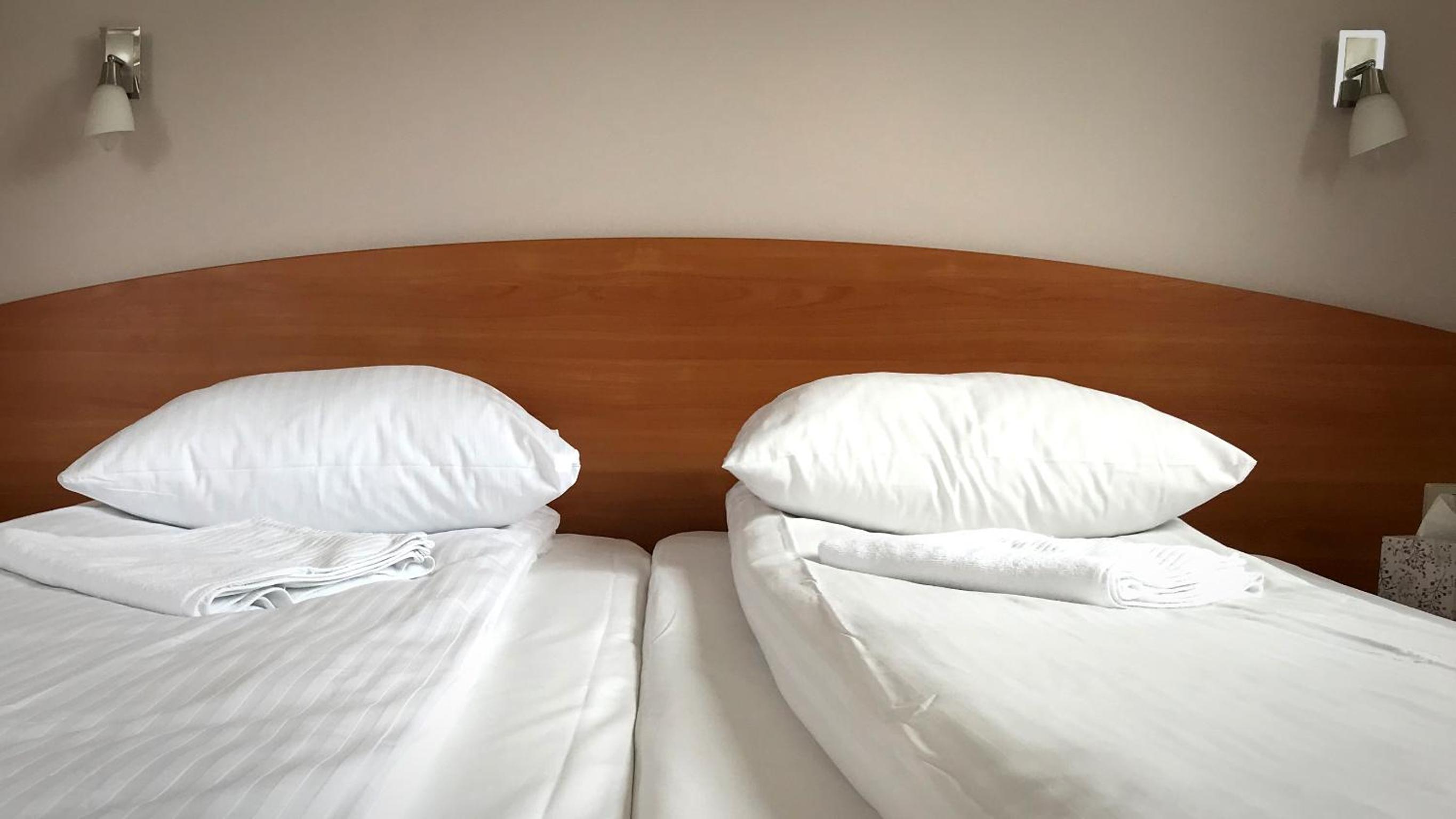 Double or Twin Room - Photo 3