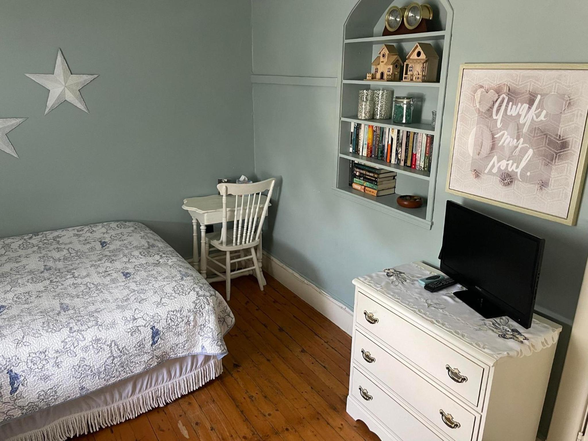 Budget Double Room photo 2