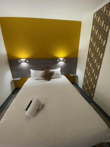Double Room - Photo 11