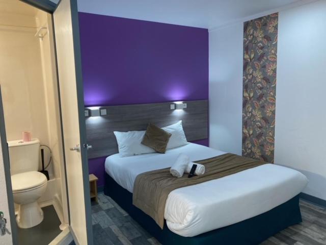 Double Room - Photo 9
