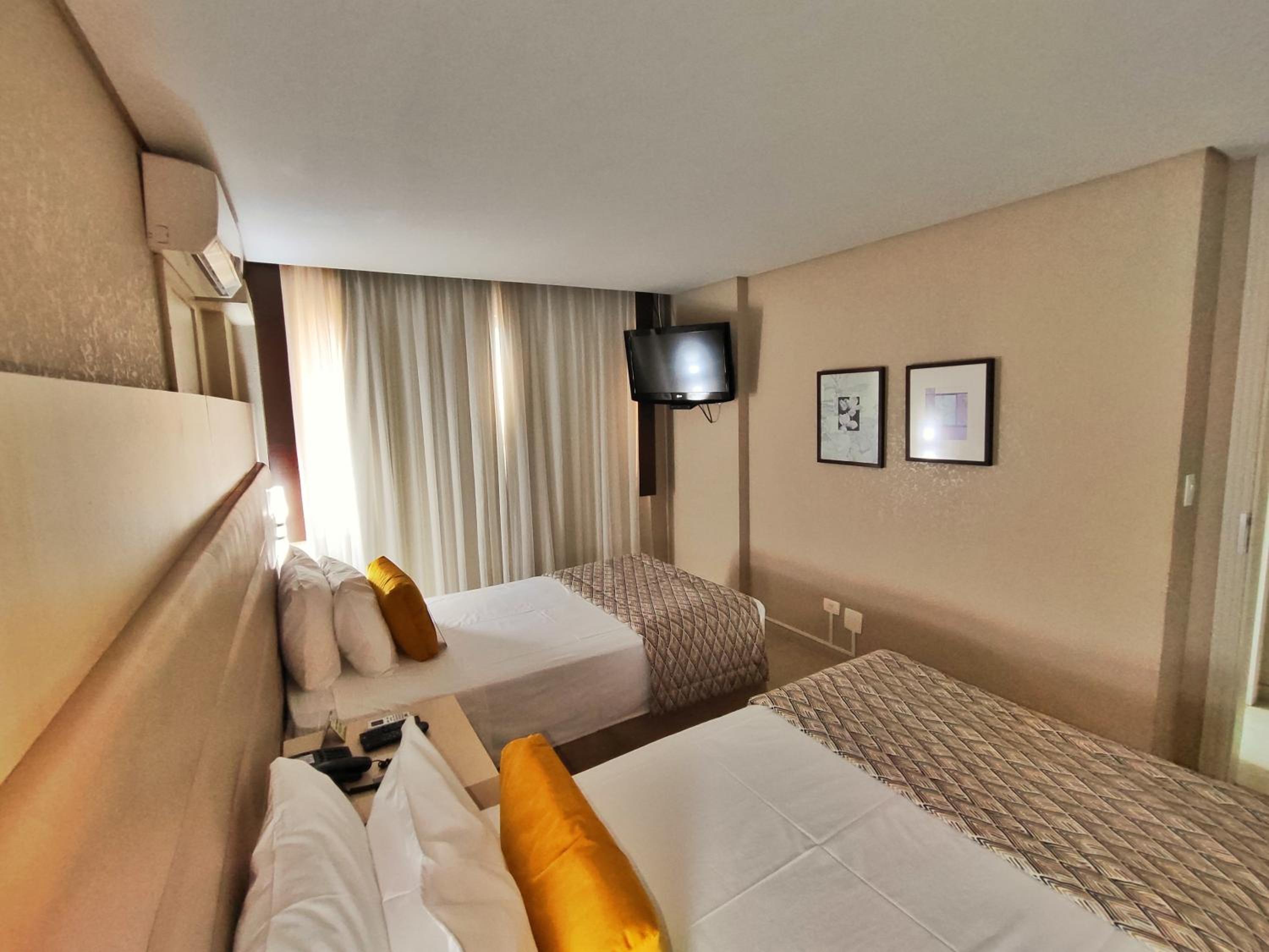 Superior King Room - Photo 4