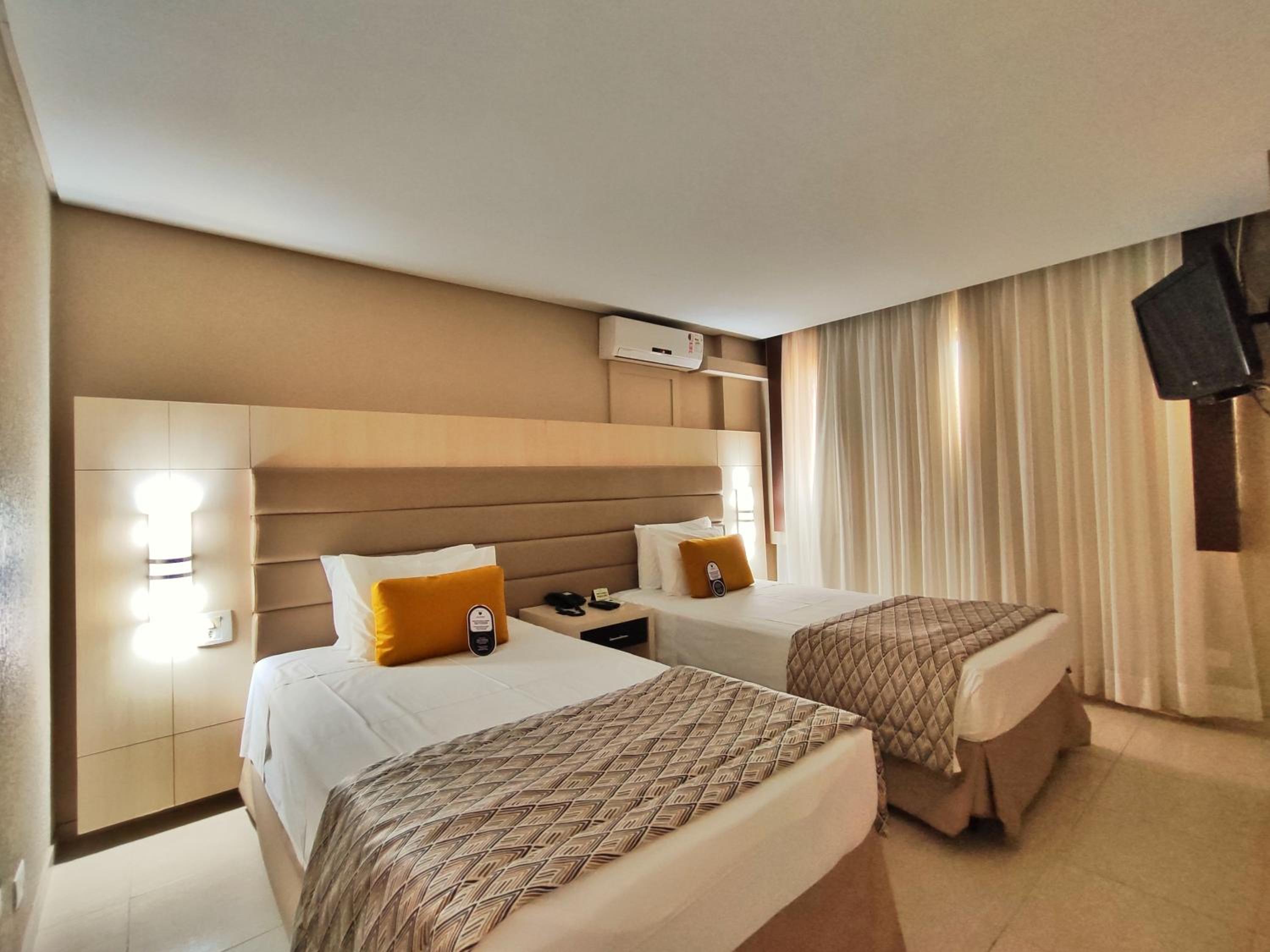 Superior King Room - Photo 3