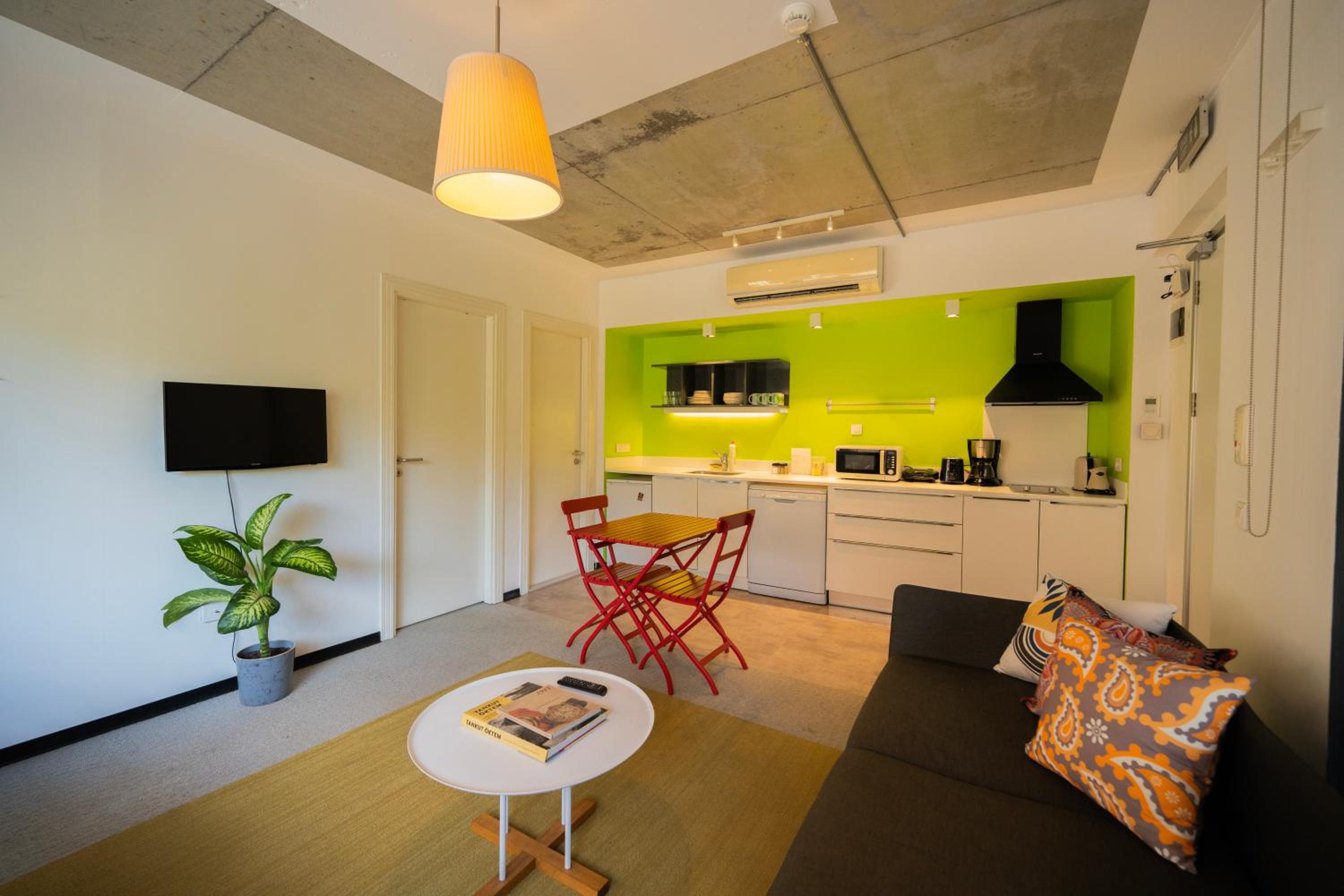 Deluxe Apartment photo 3