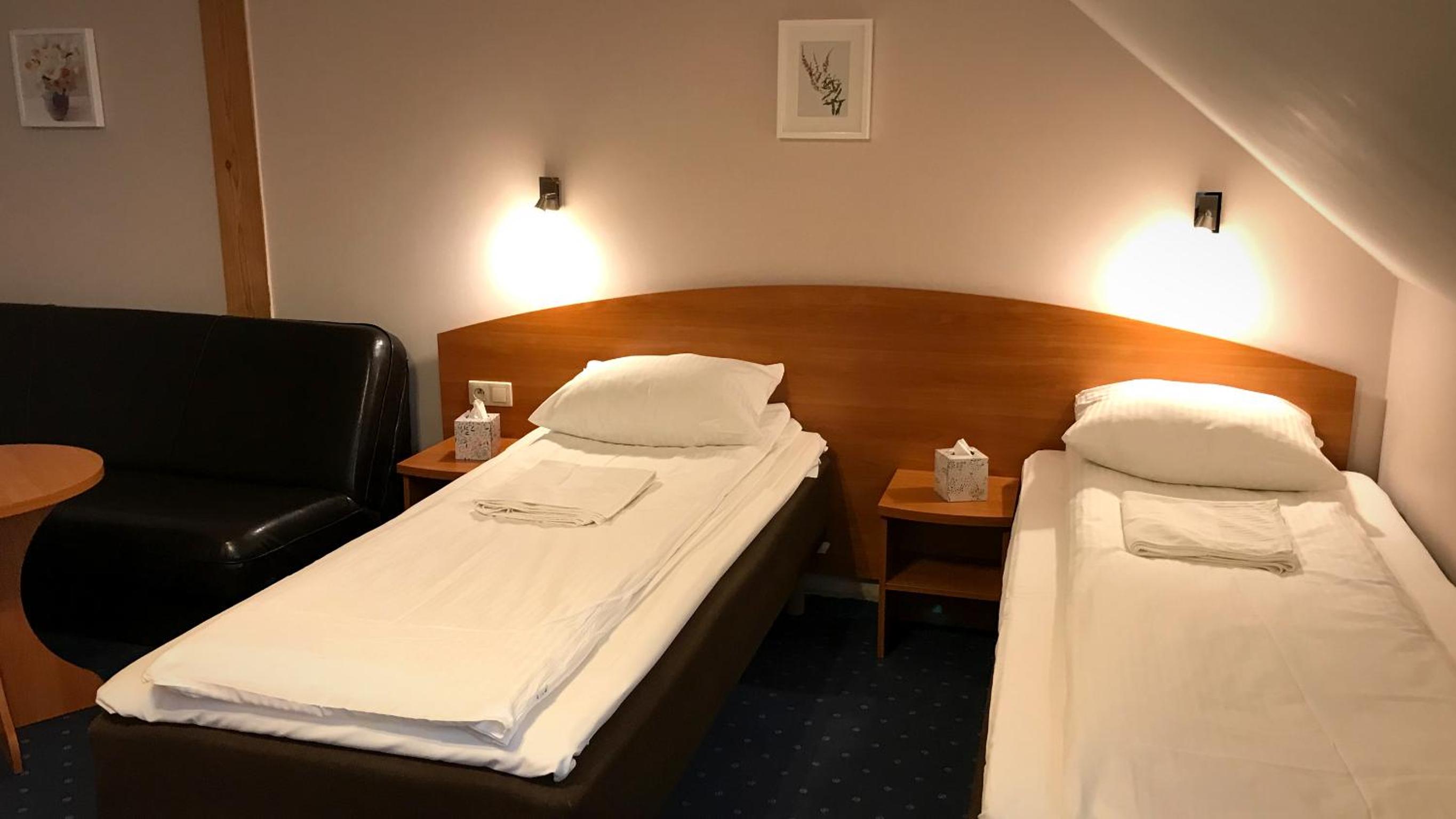 Triple Room - Photo 14