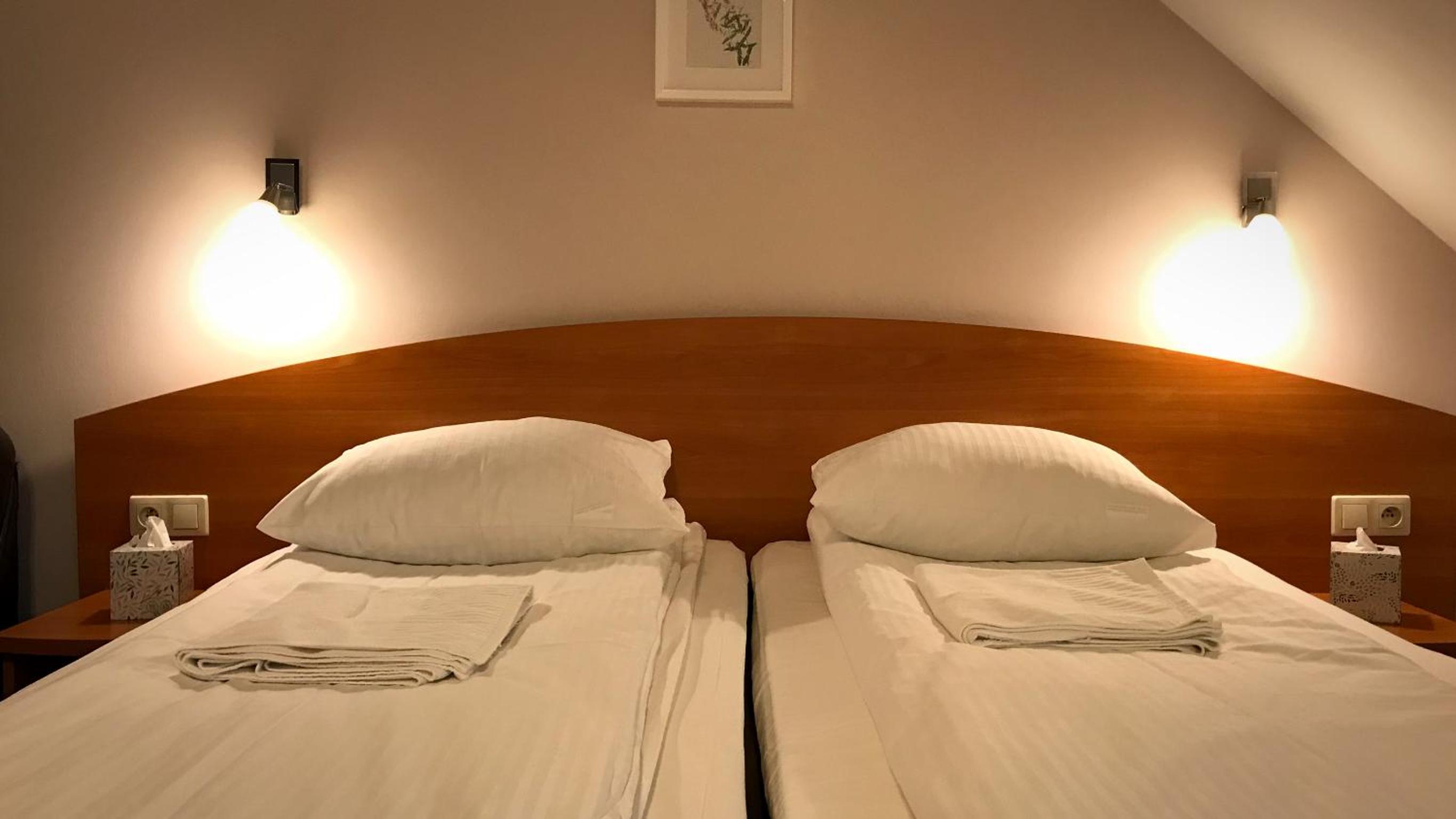 Triple Room - Photo 2