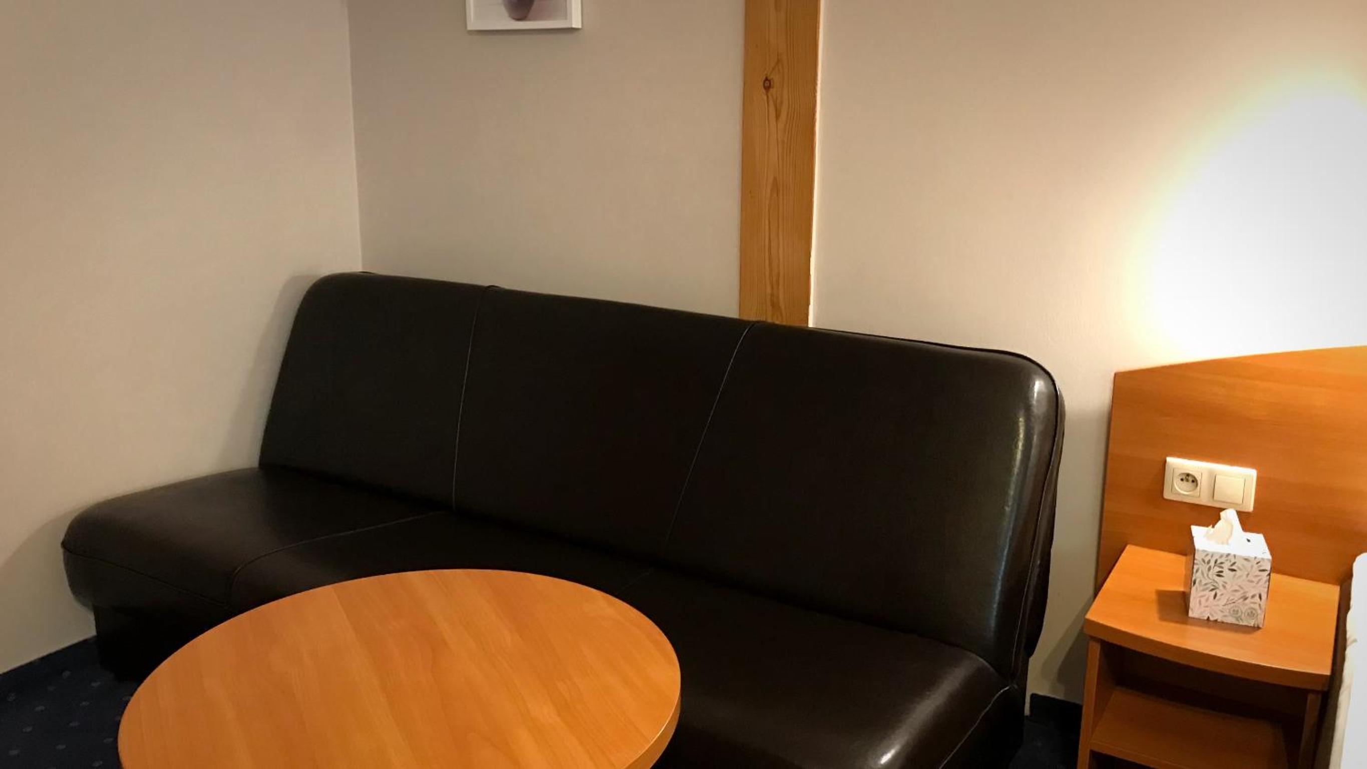 Triple Room - Photo 7