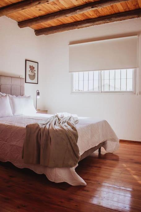 Three-Bedroom House photo 2