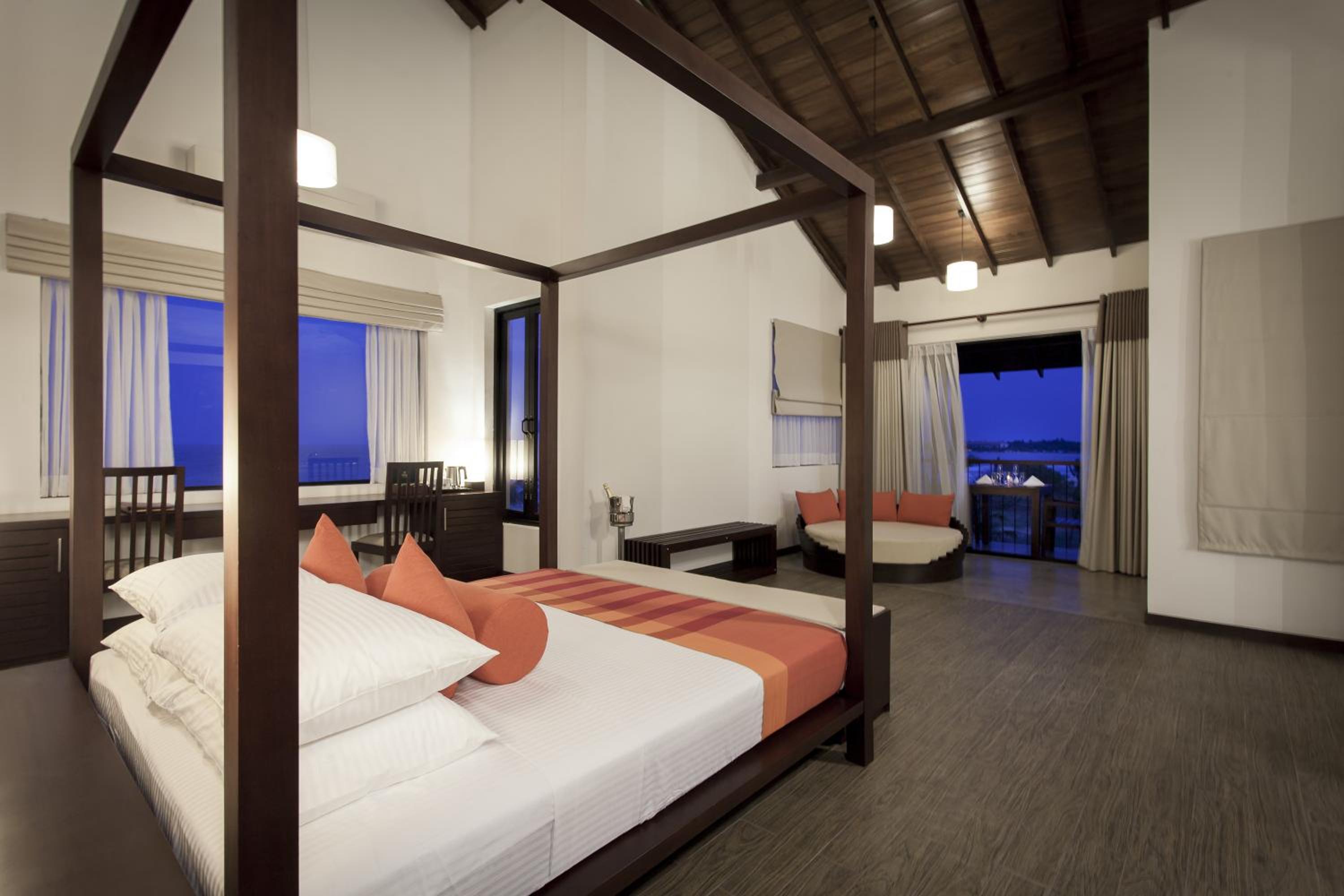 The Calm Suite with Balcony & Ocean View