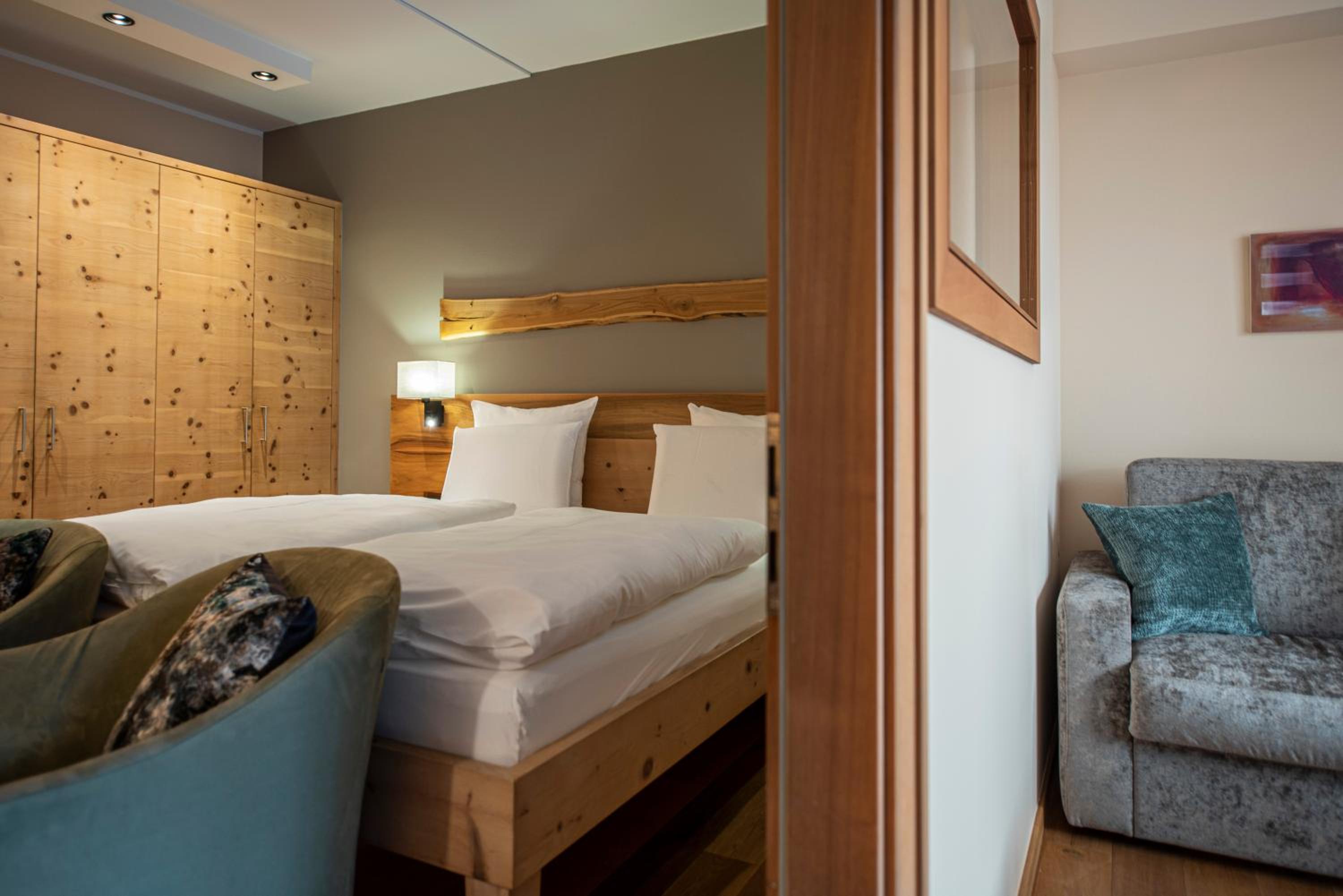 Junior Suite with Mountain View photo 1