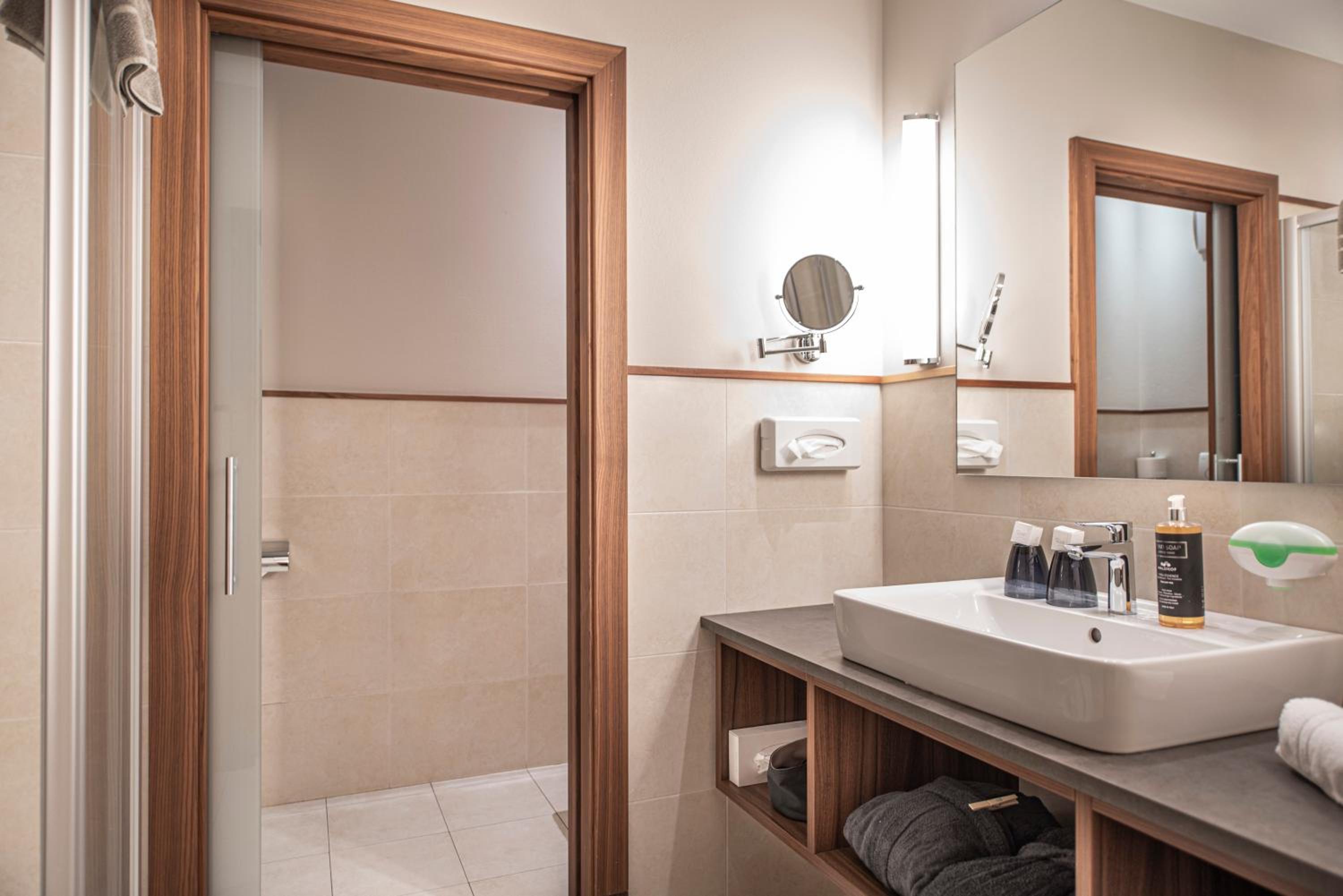 Junior Suite with Balcony photo 2