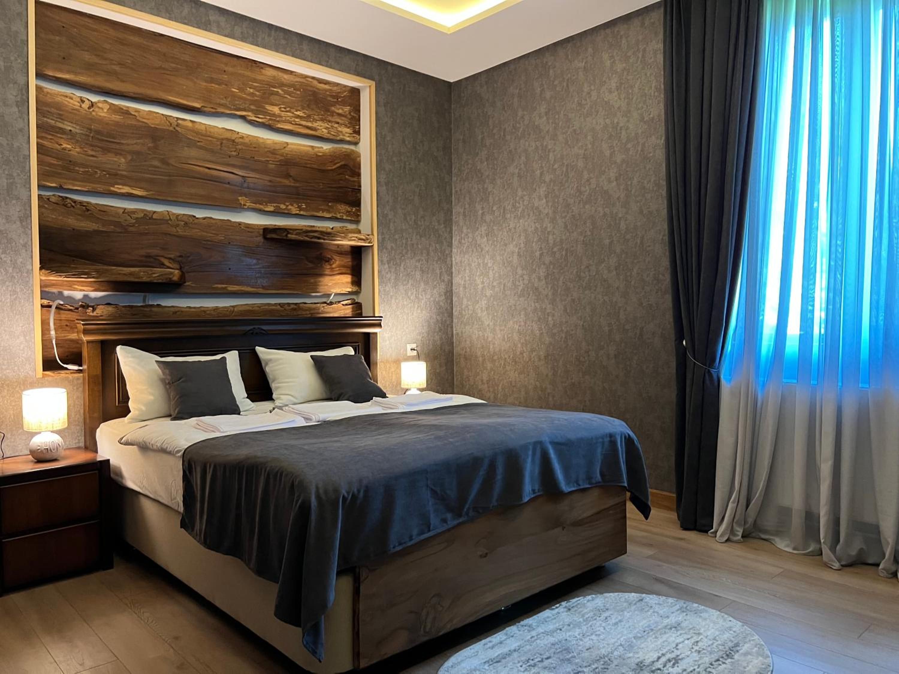Standard King Room photo 1