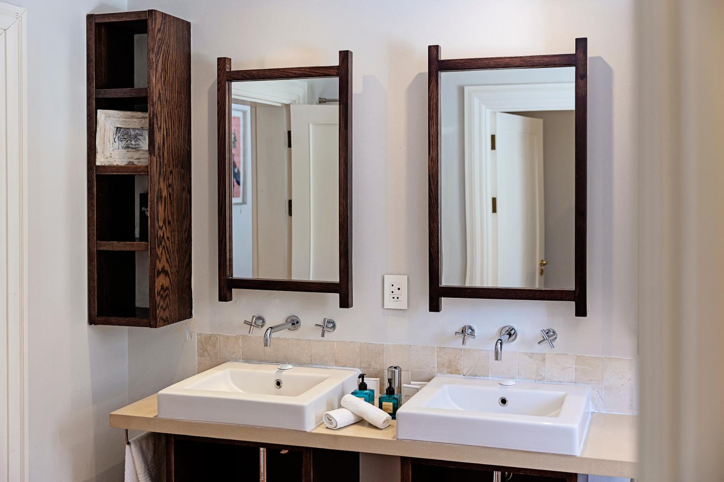 King Suite - Photo 4