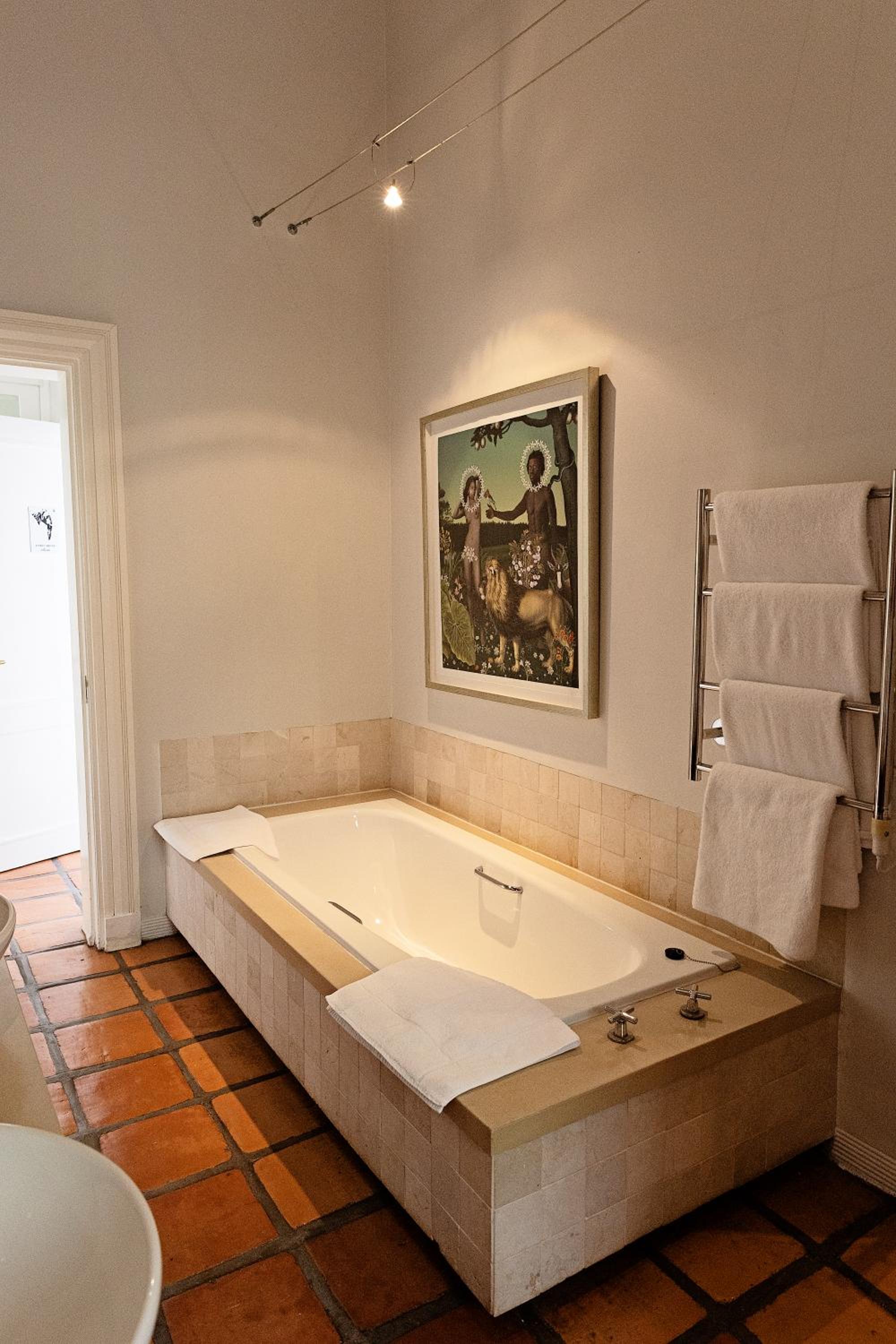 King Suite - Photo 11