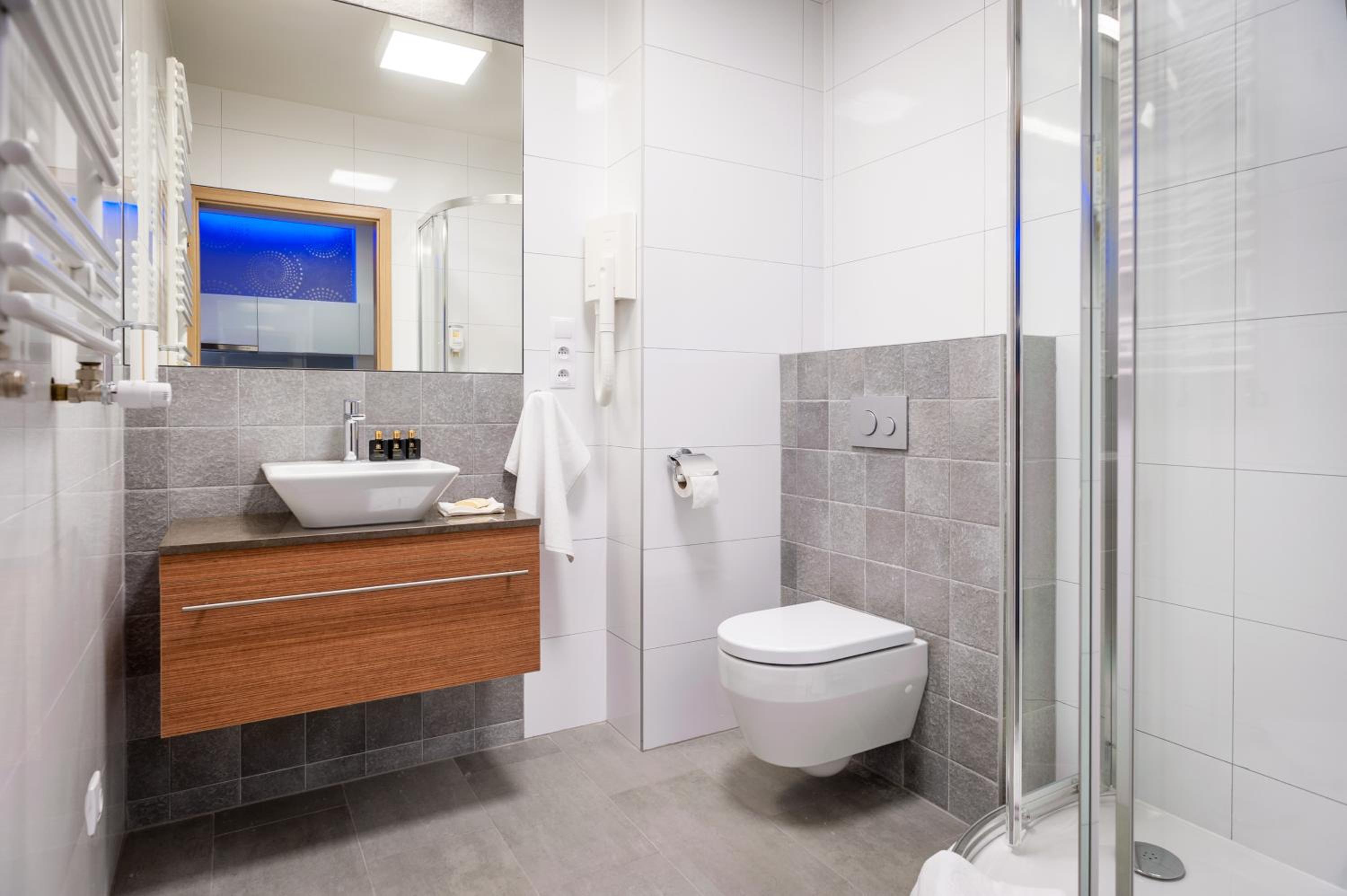 Junior Suite - Photo 13