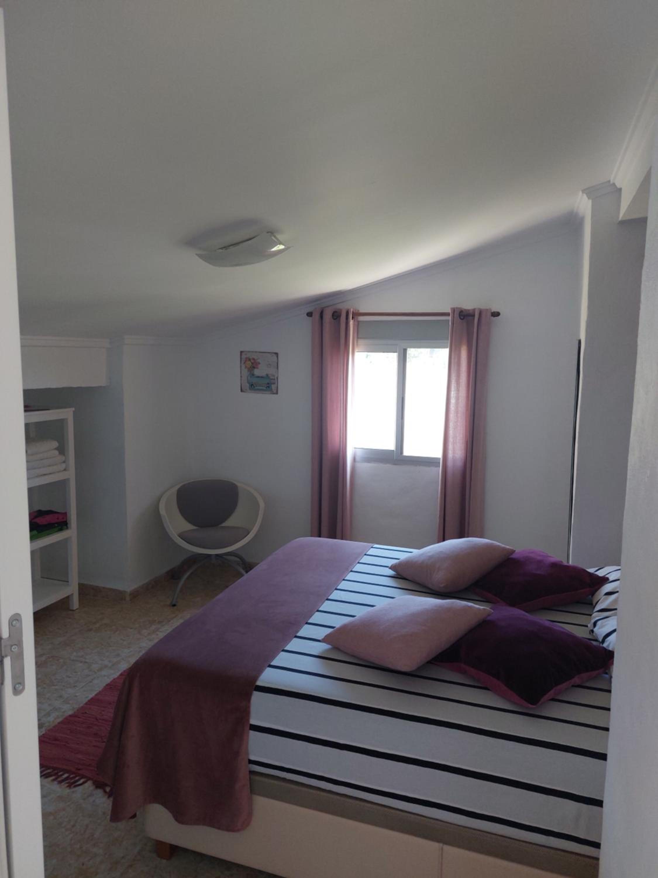 Deluxe Queen Room - Photo 5