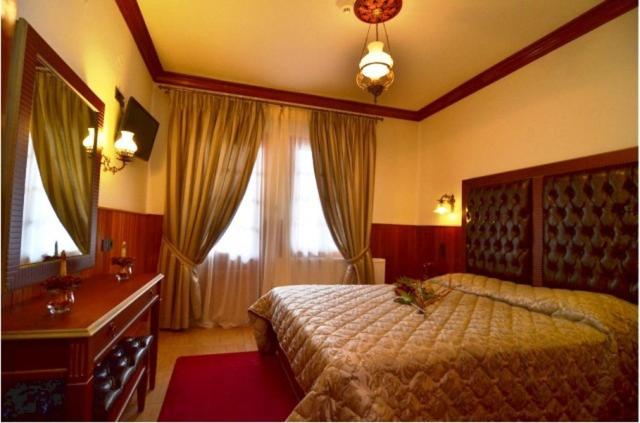Double or Twin Room - Photo 4