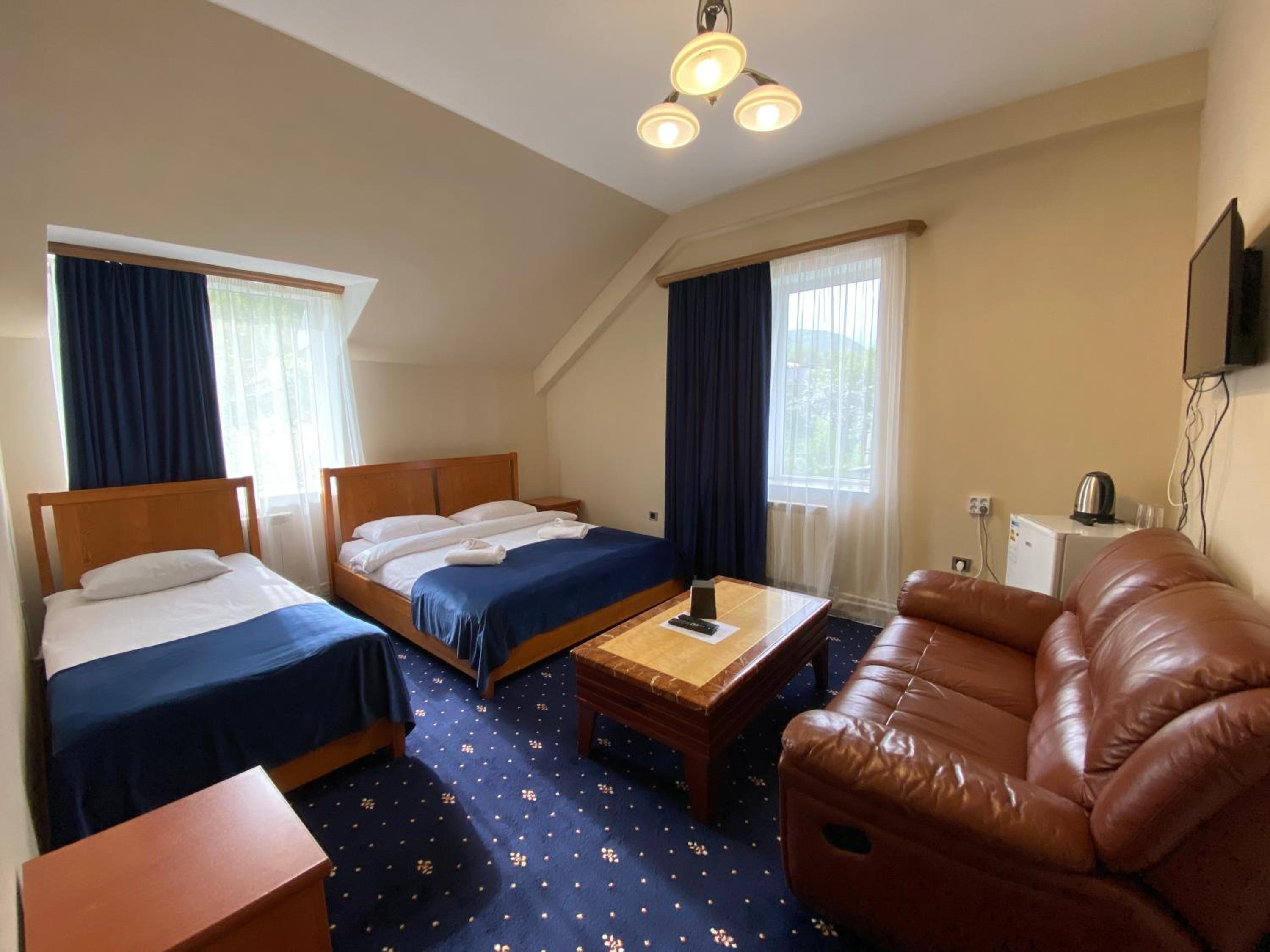 Standard Triple Room photo 2