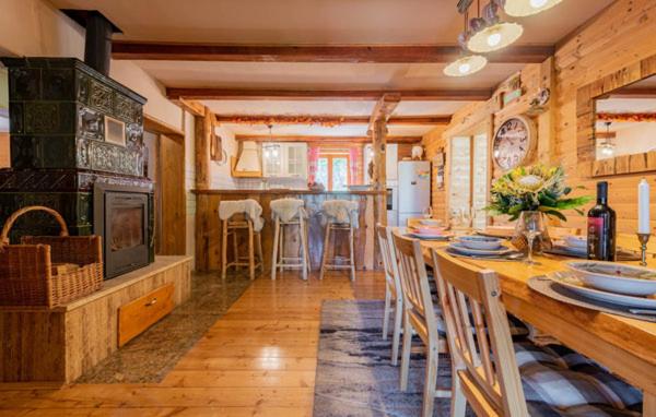 Villa photo 2