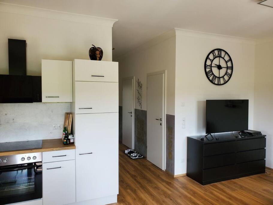One-Bedroom Apartment photo 3