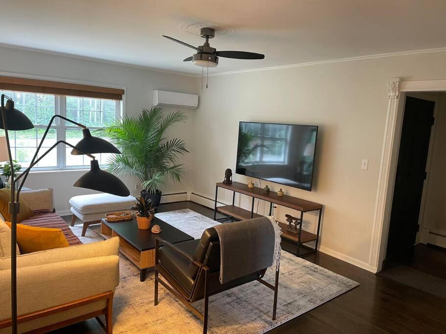 Three-Bedroom House photo 1
