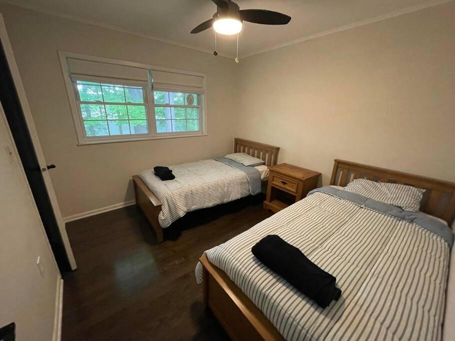 Three-Bedroom House photo 2