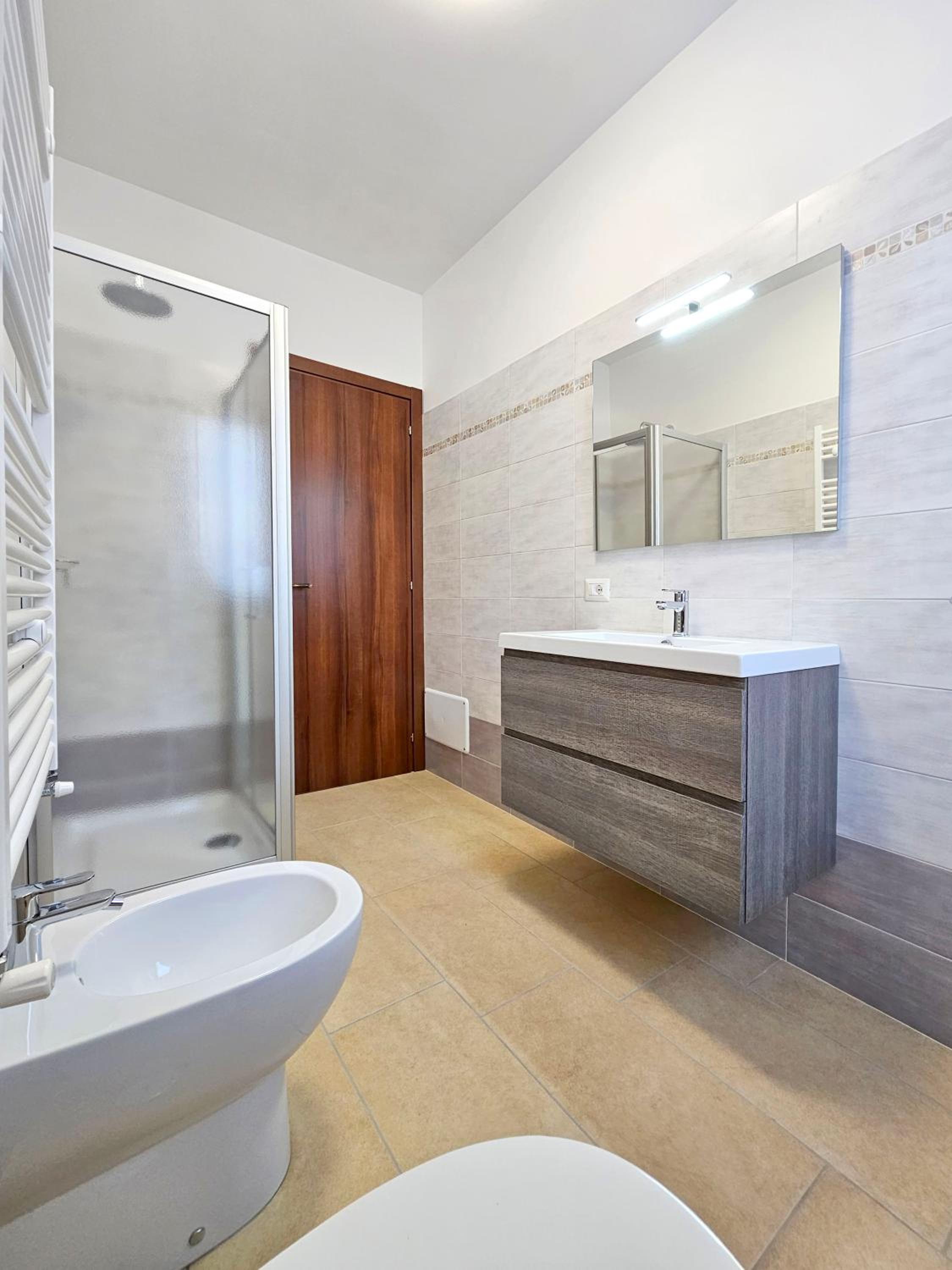 Double or Twin Room with City View photo 3