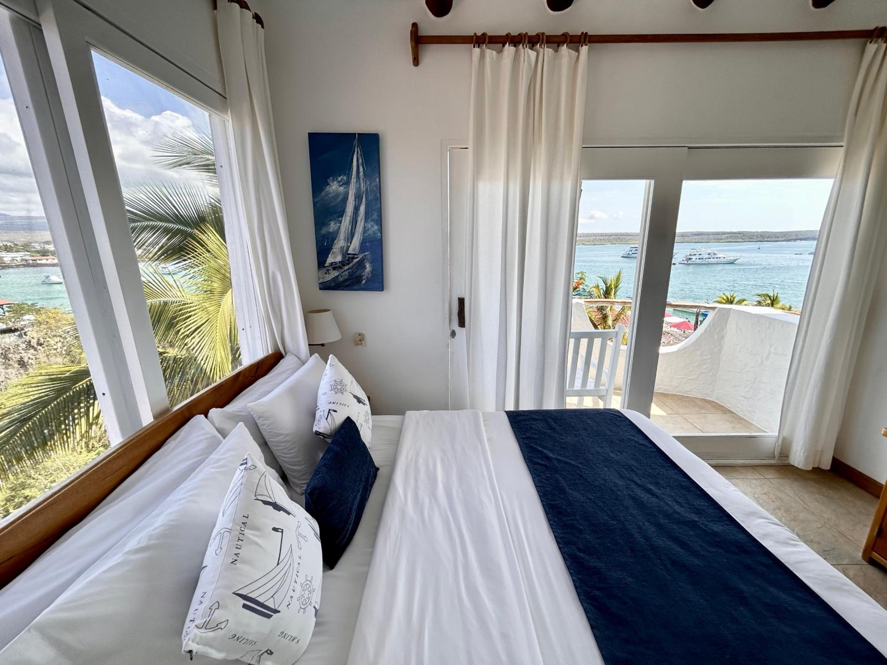 Double Room with Sea View - Photo 1