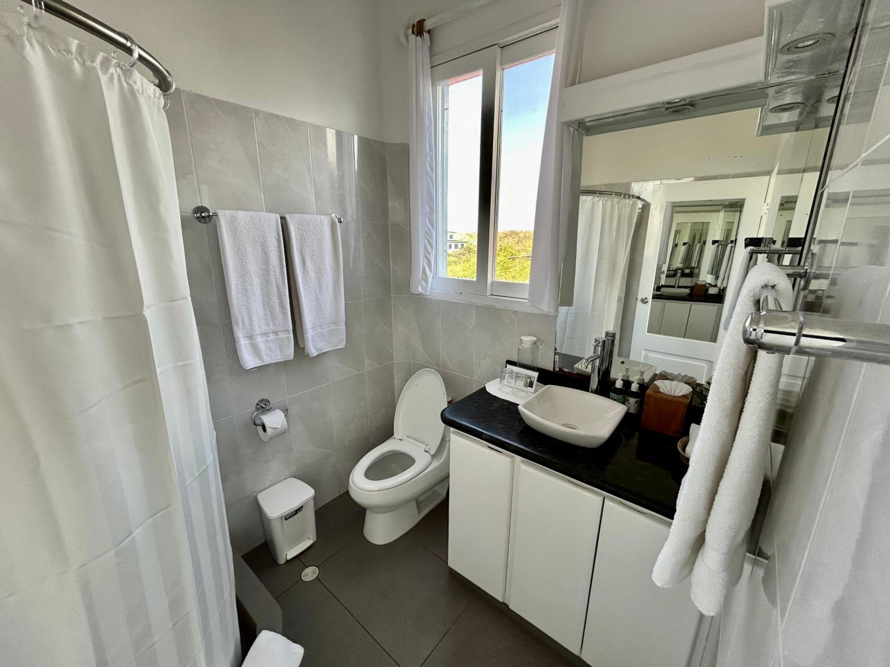 Double Room with Sea View - Photo 2