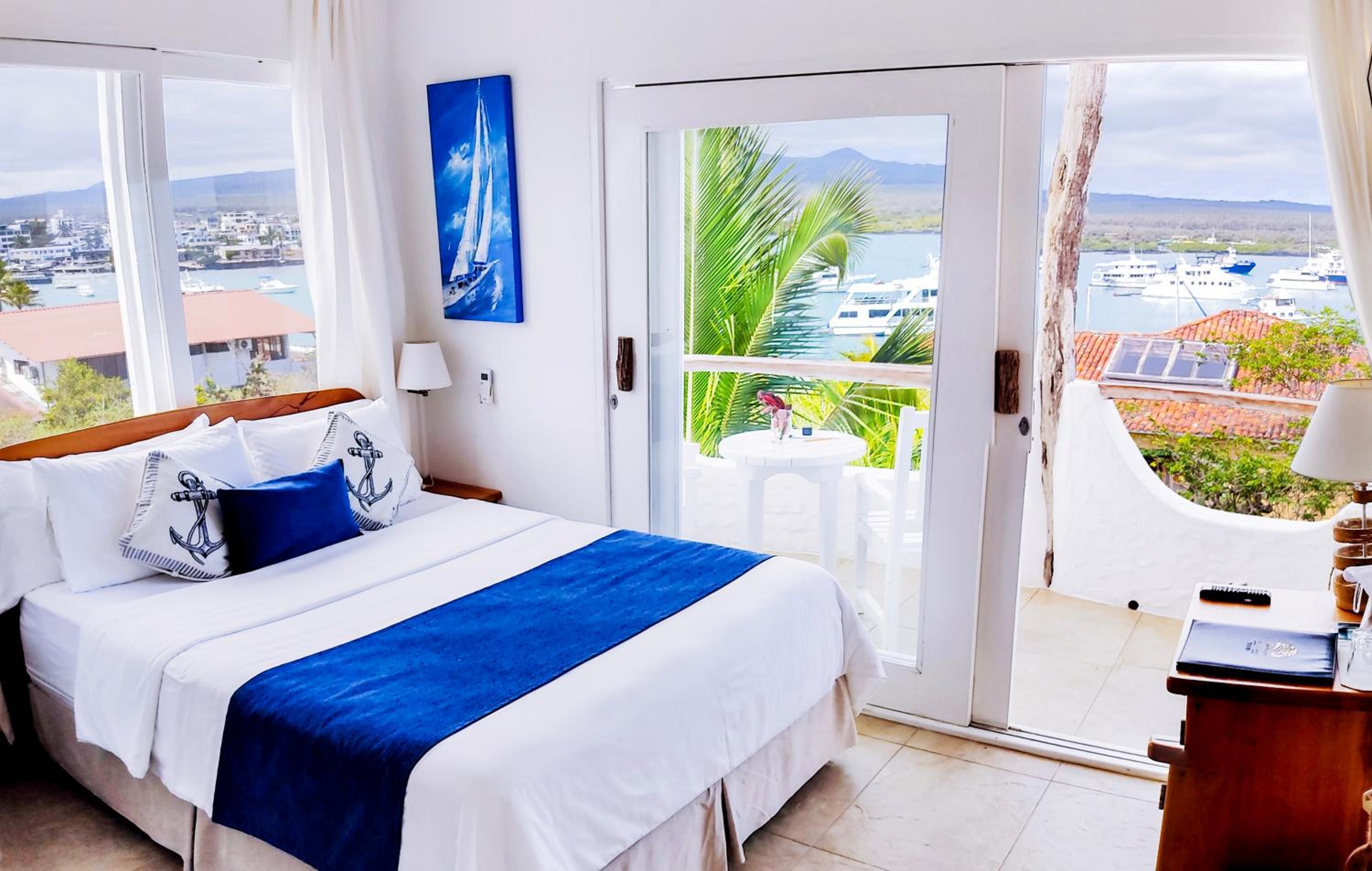 Double Room with Sea View - Photo 6