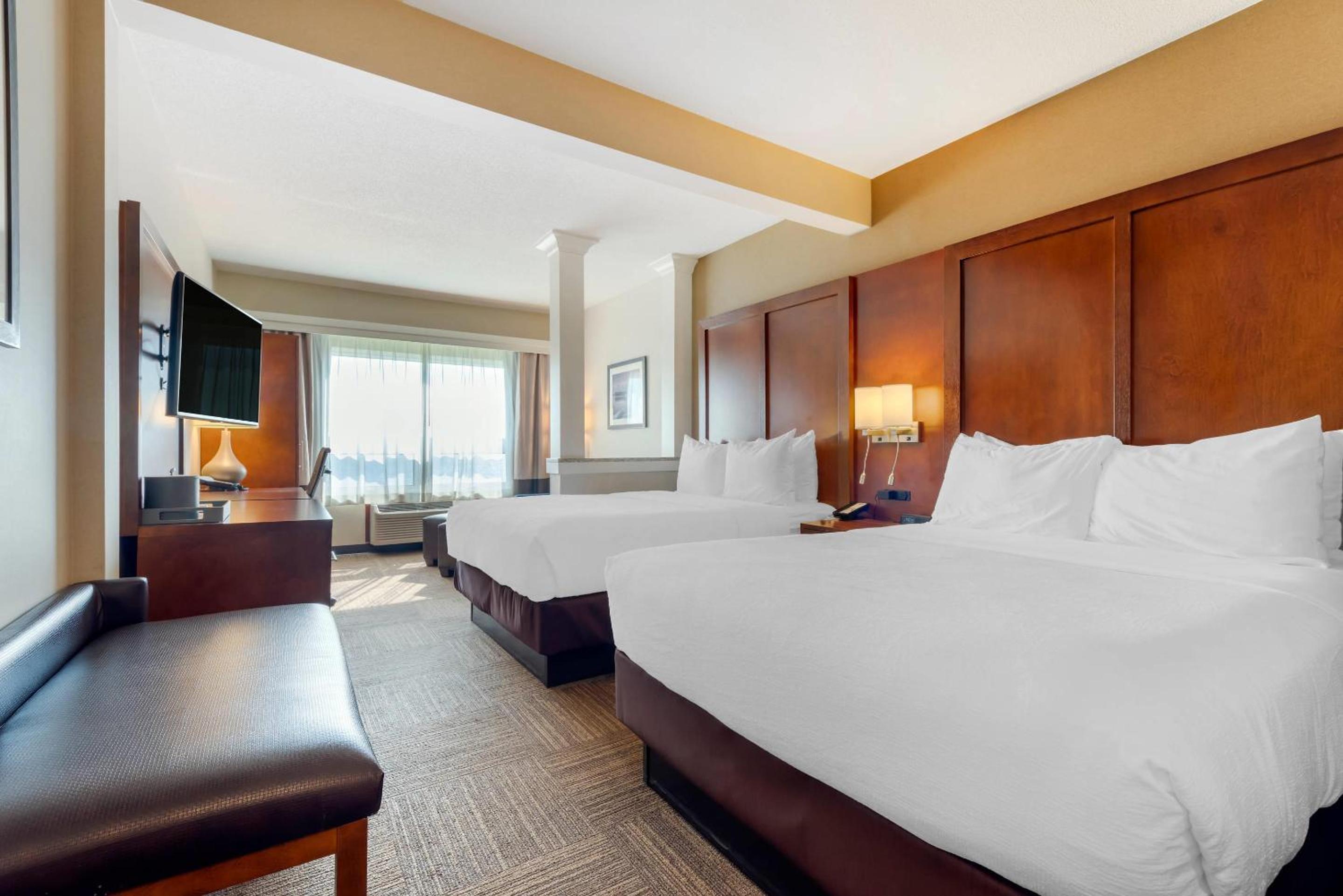 Queen Room with Two Queen Beds - Non-Smoking