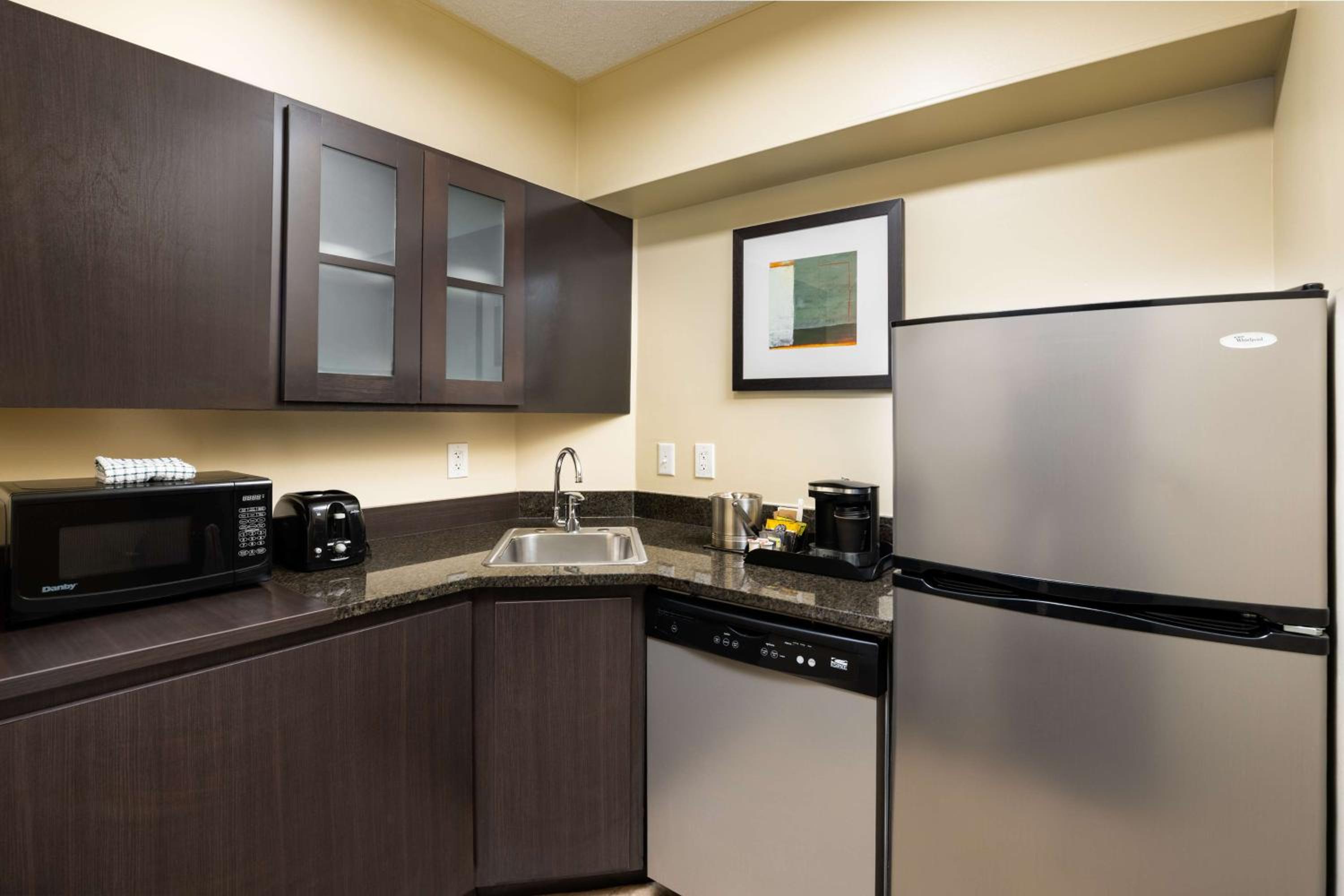 King Suite - Disability Access/Non-Smoking - Photo 2