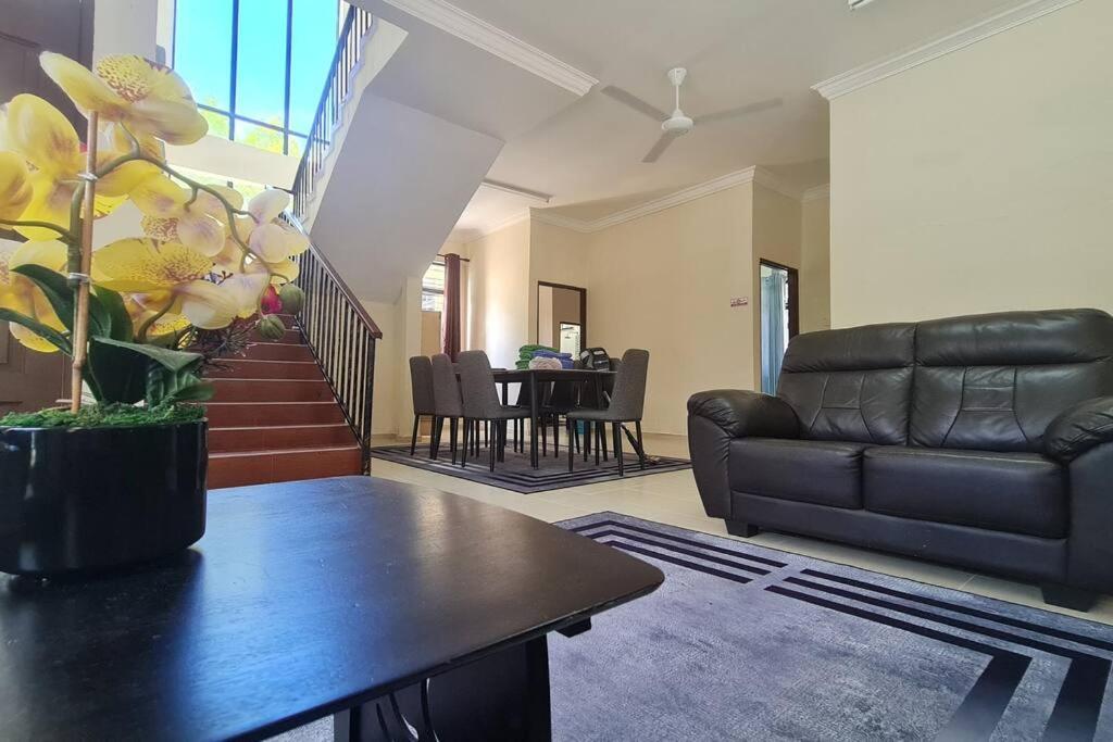 Villa photo 1