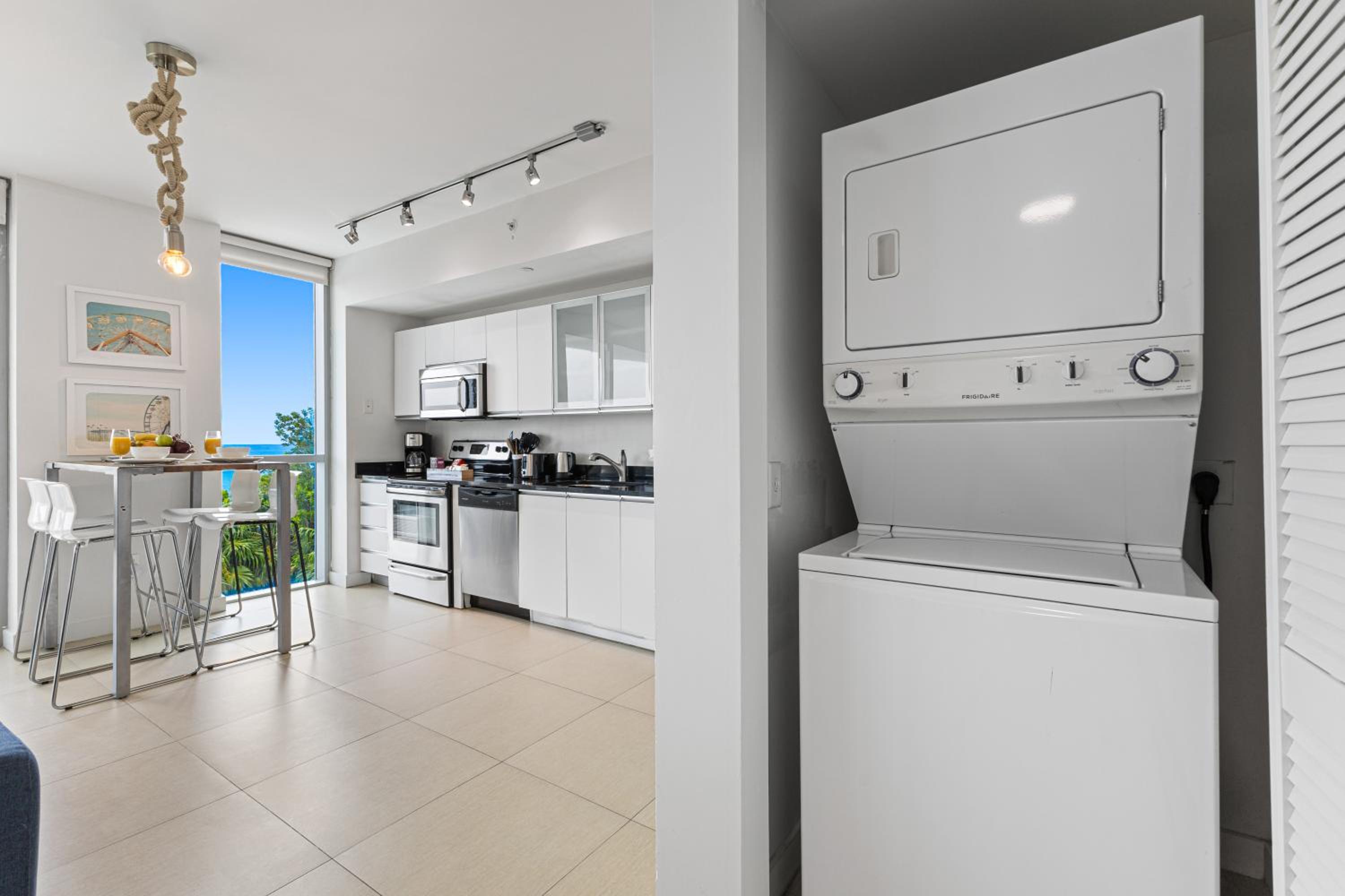 One-Bedroom Apartment with Balcony and Sea View