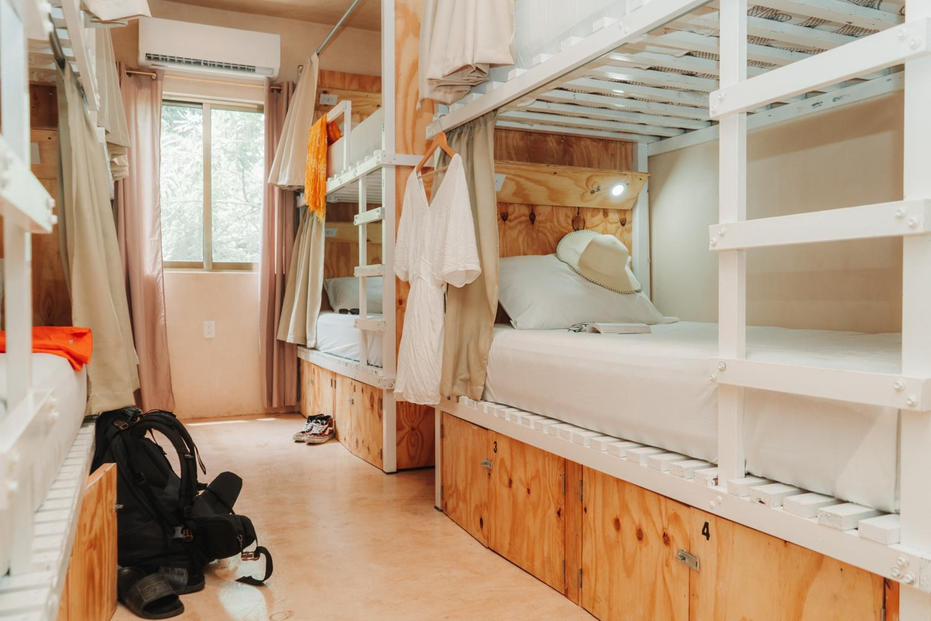 Bed in 10-Bed Mixed Dormitory Room photo 1