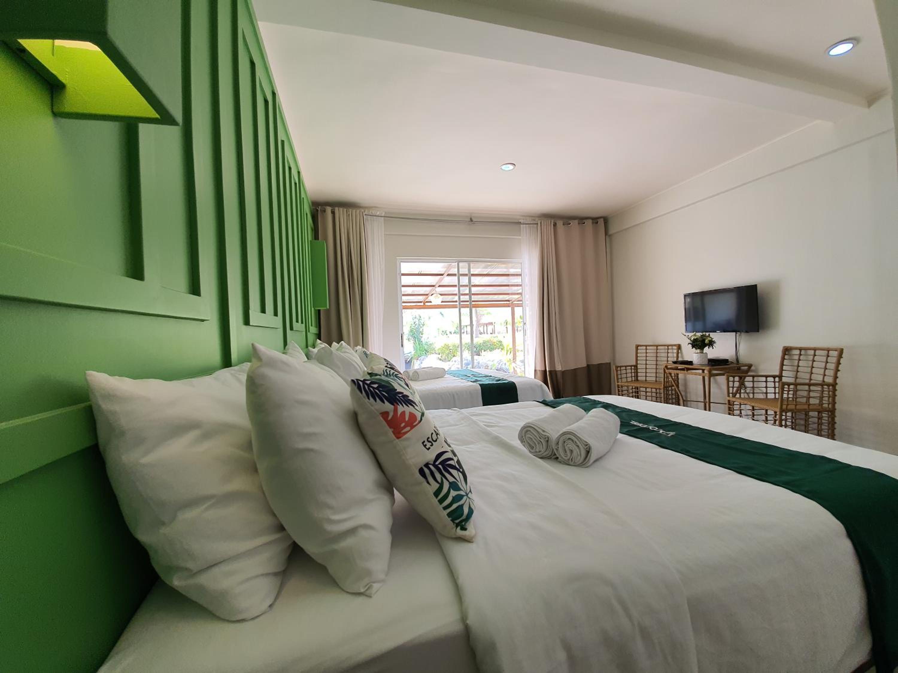 Deluxe Double or Twin Room - Photo 16