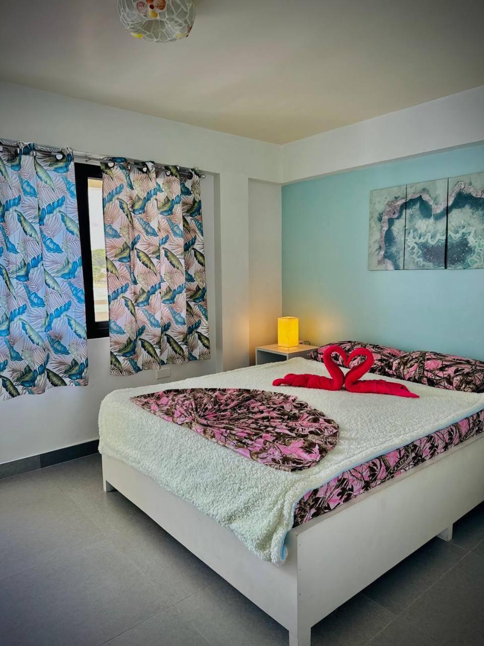 Queen Room with Sea View - Photo 1
