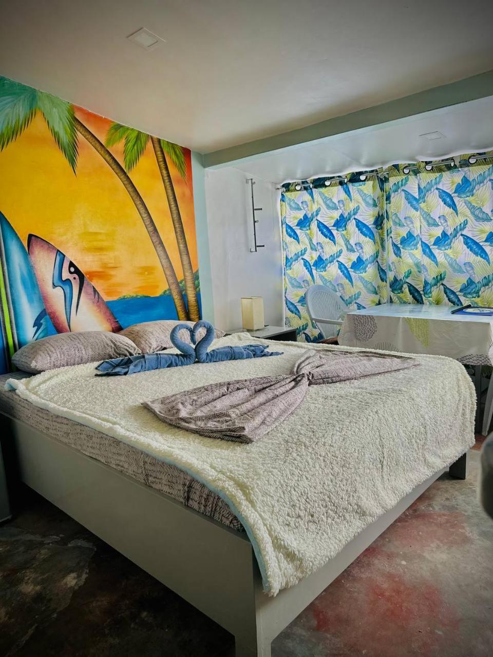 Queen Suite with Sea View - Photo 1