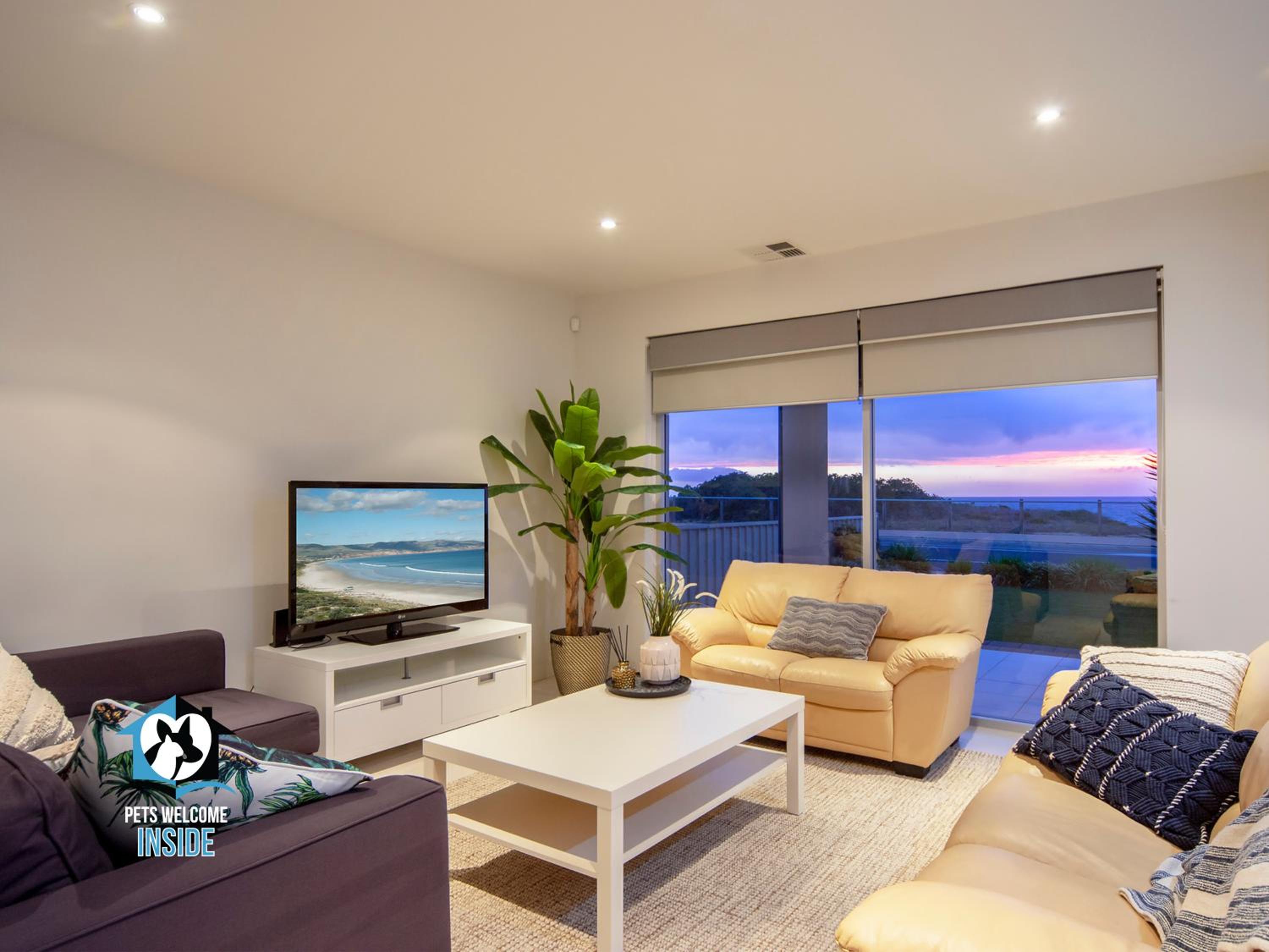 Four-Bedroom House photo 2